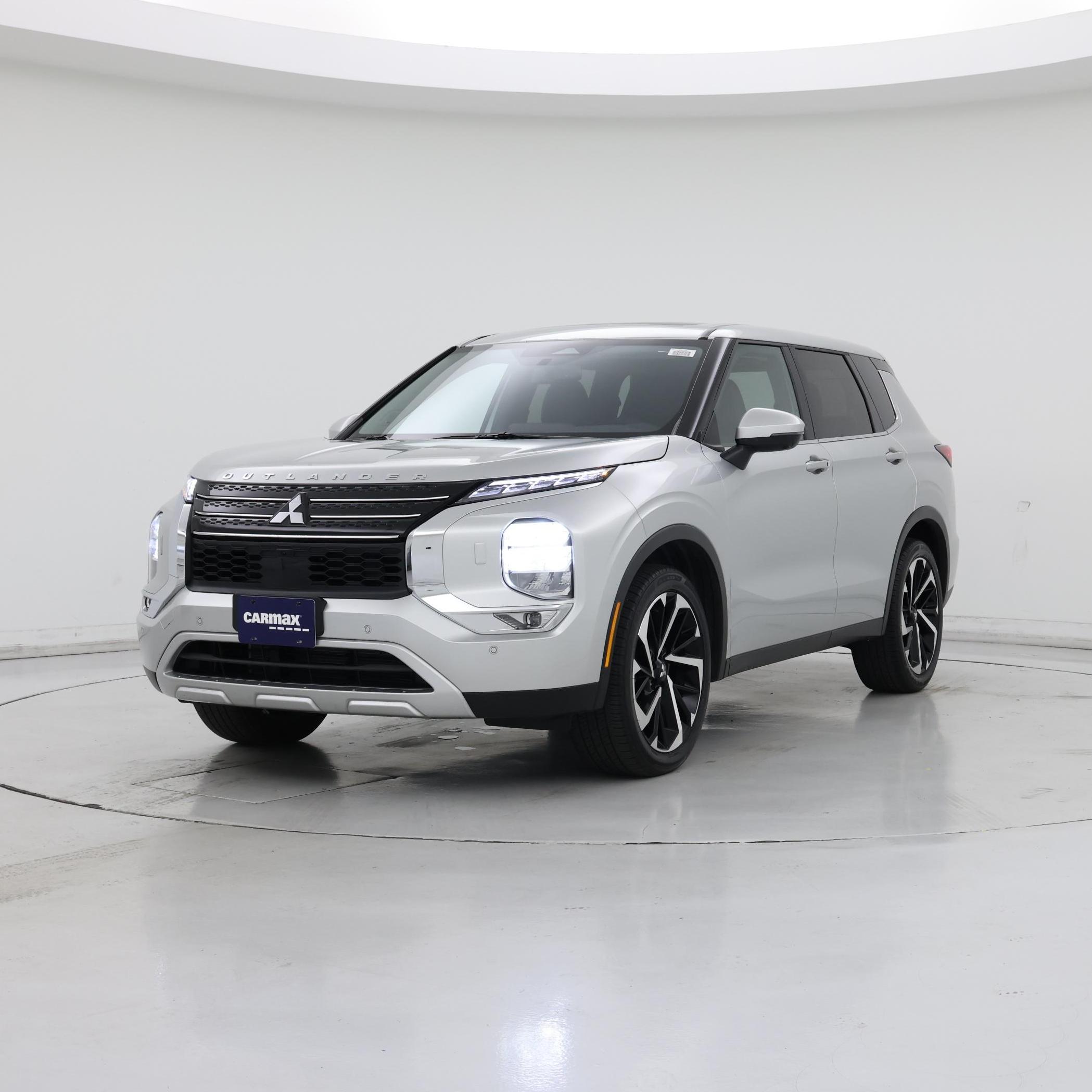 Thumbnail: 2023 Mitsubishi Outlander - 4