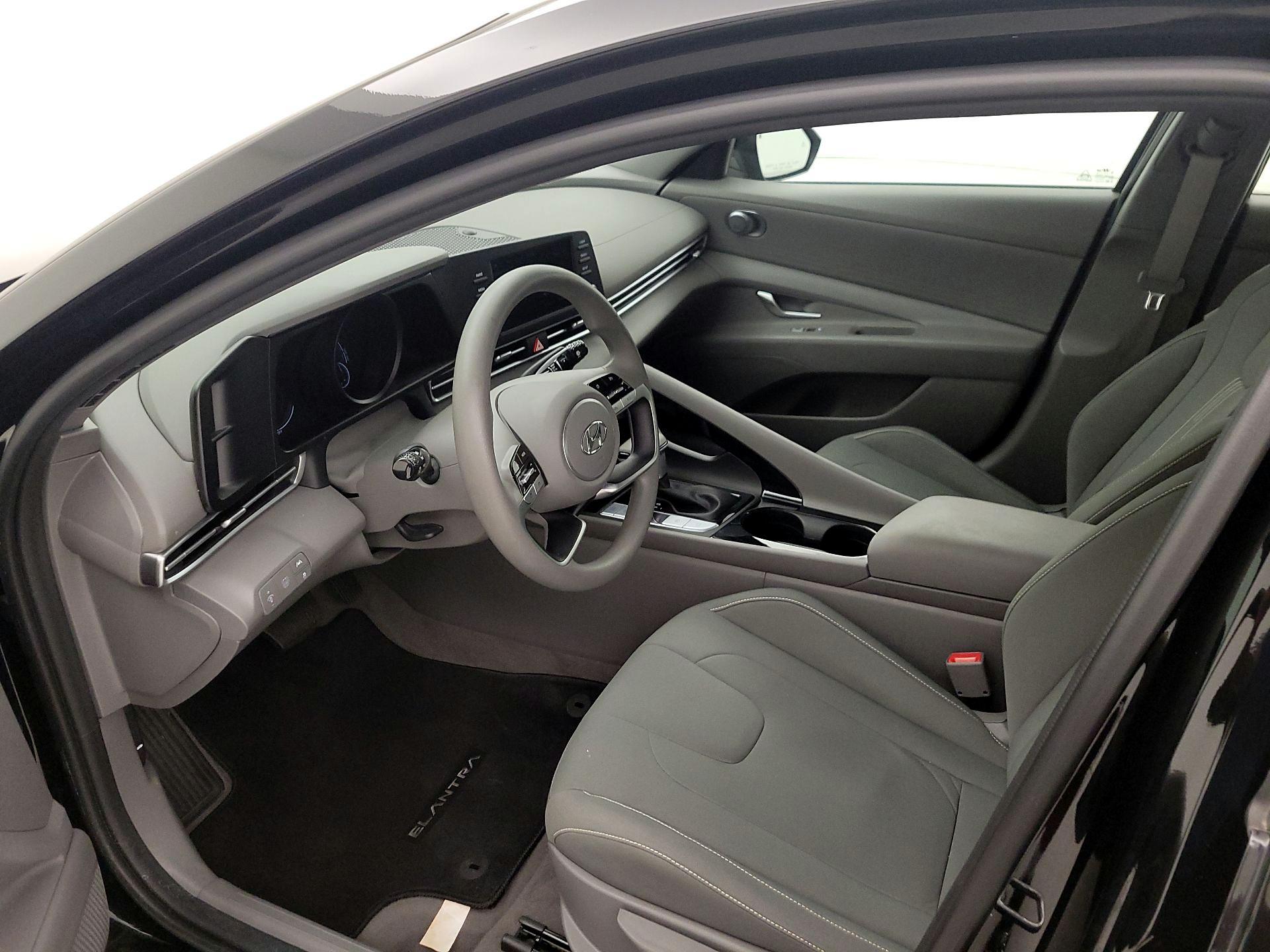 Thumbnail: 2023 Hyundai Elantra - 11