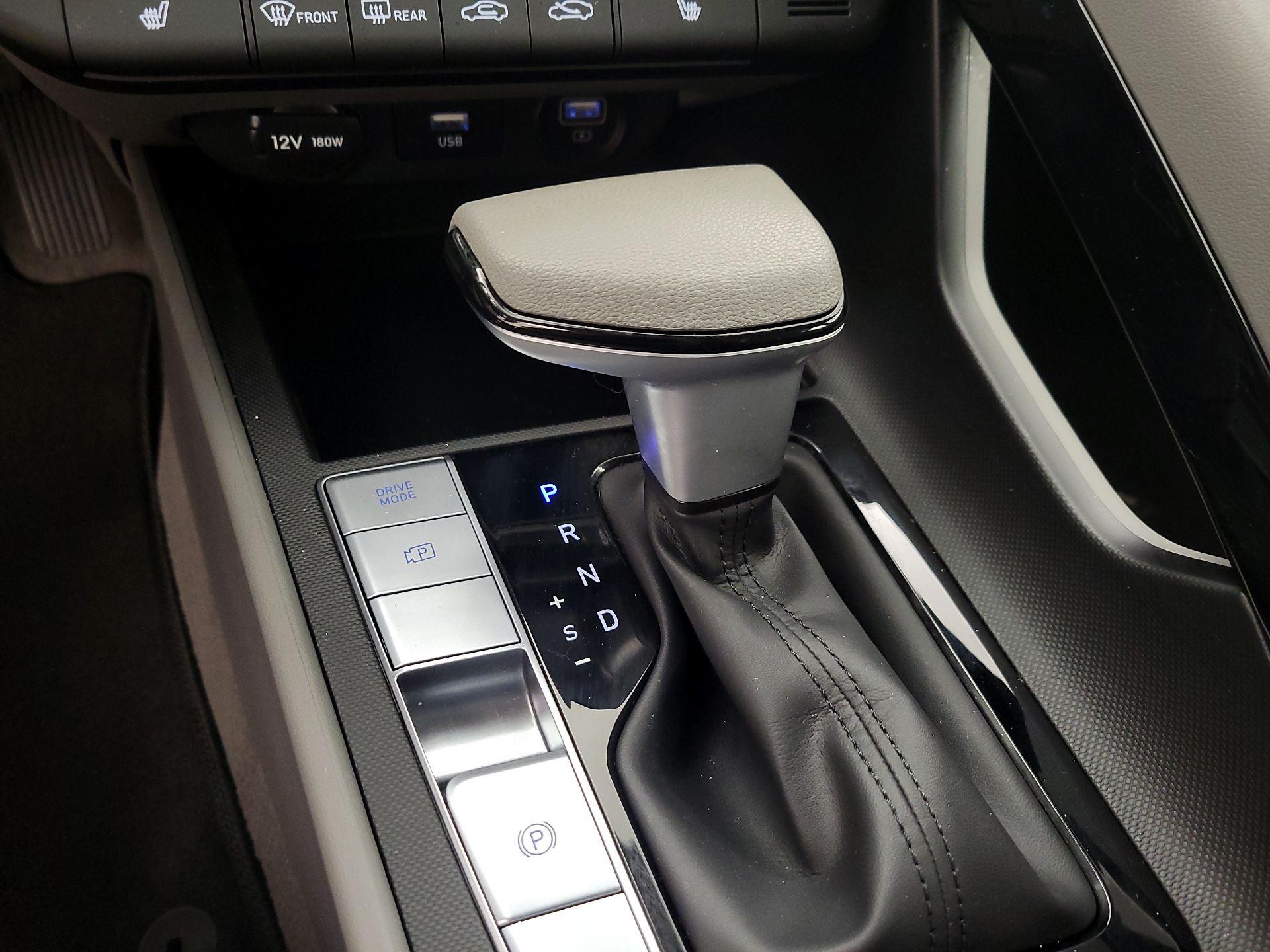 Thumbnail: 2023 Hyundai Elantra - 17