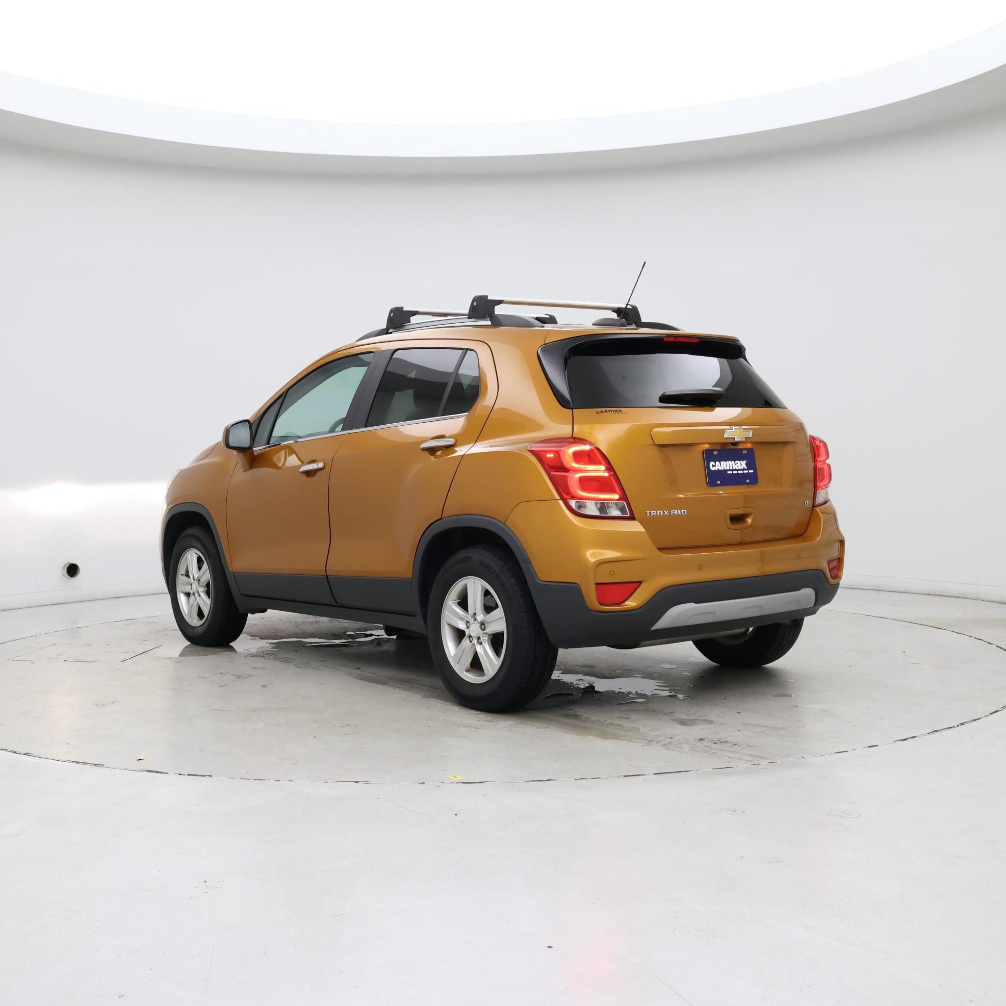 Thumbnail: 2017 Chevrolet Trax - 2