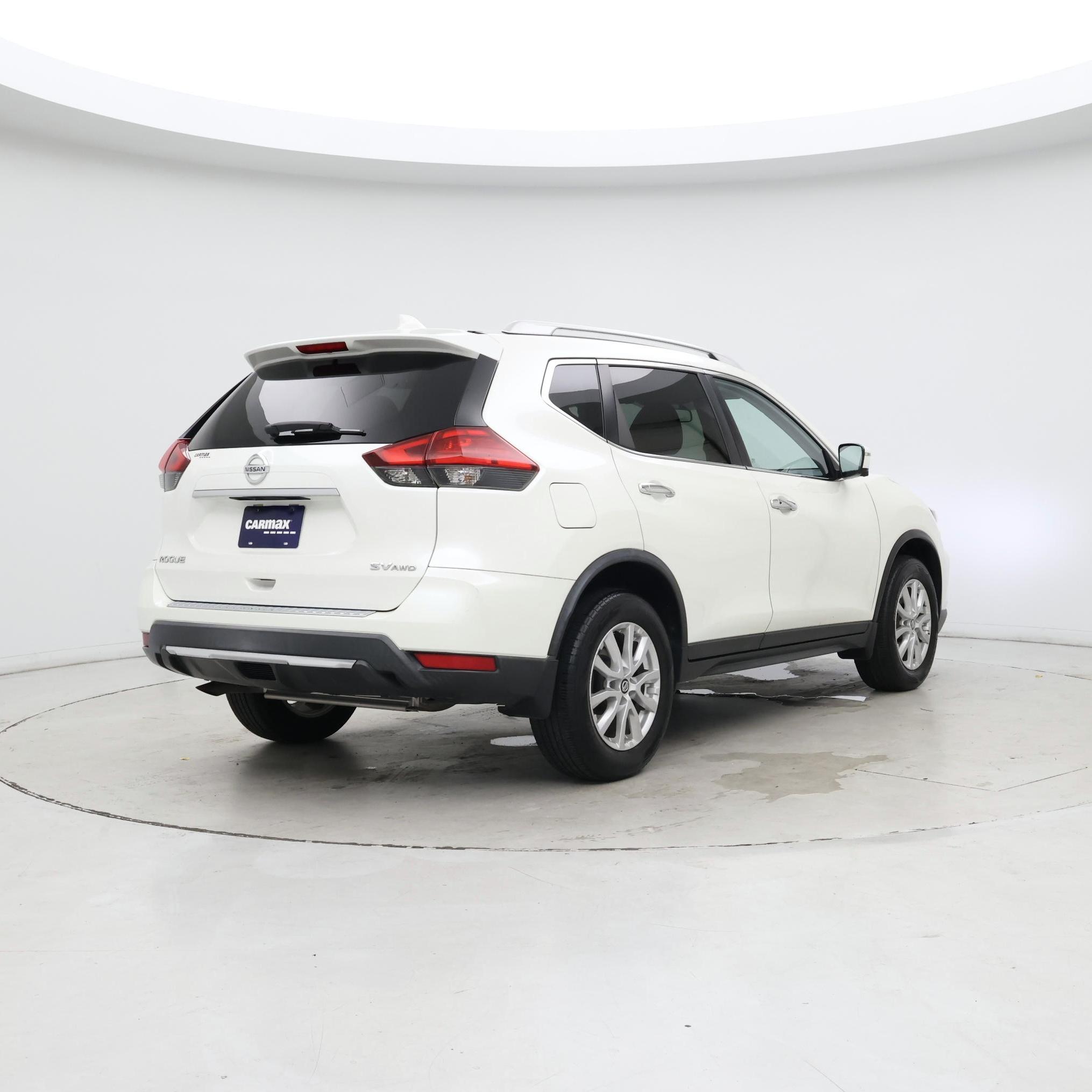 Thumbnail: 2017 Nissan Rogue - 8