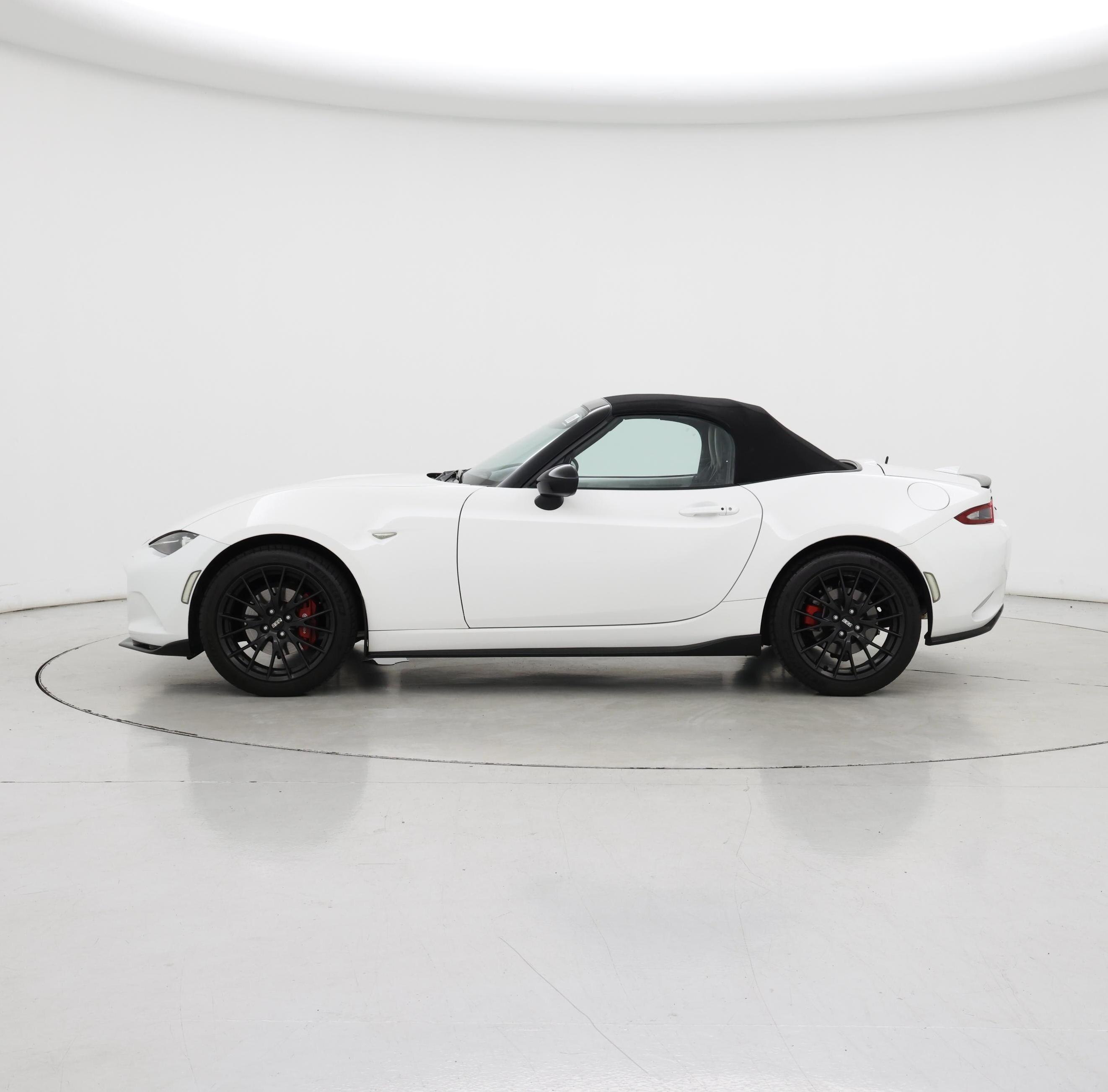 Thumbnail: 2021 Mazda MX-5 Miata - 3