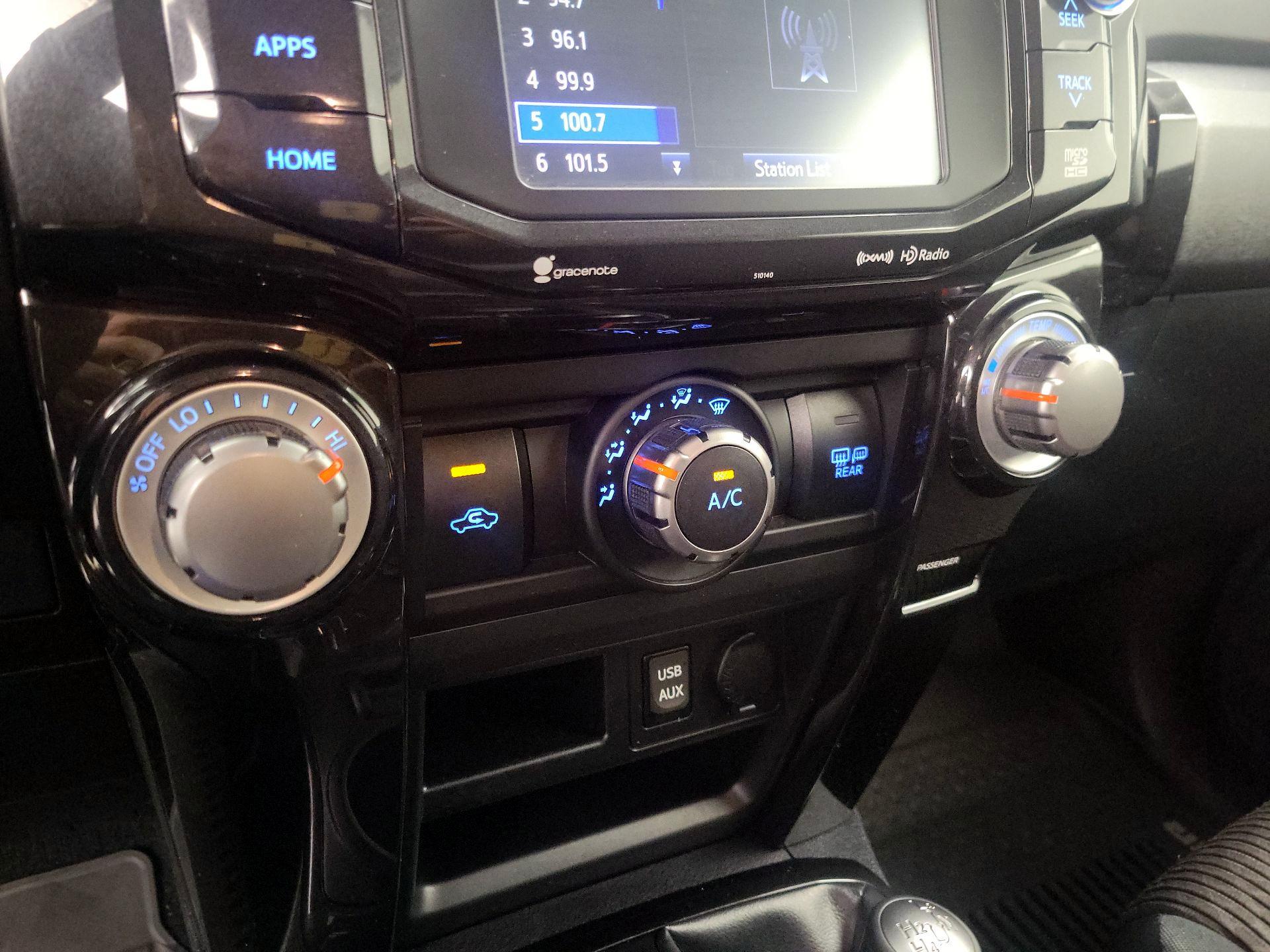Thumbnail: 2016 Toyota 4Runner - 16