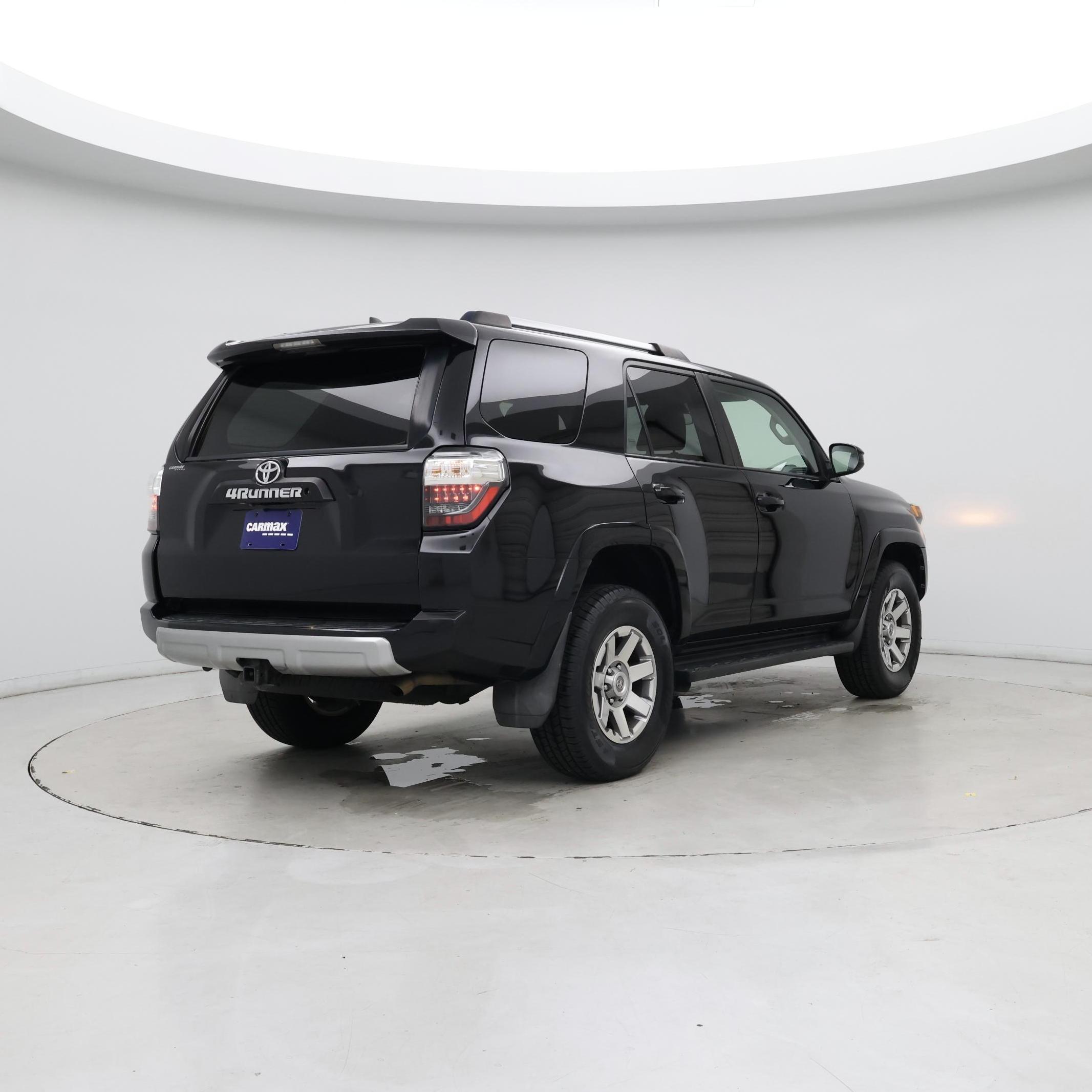Thumbnail: 2016 Toyota 4Runner - 8