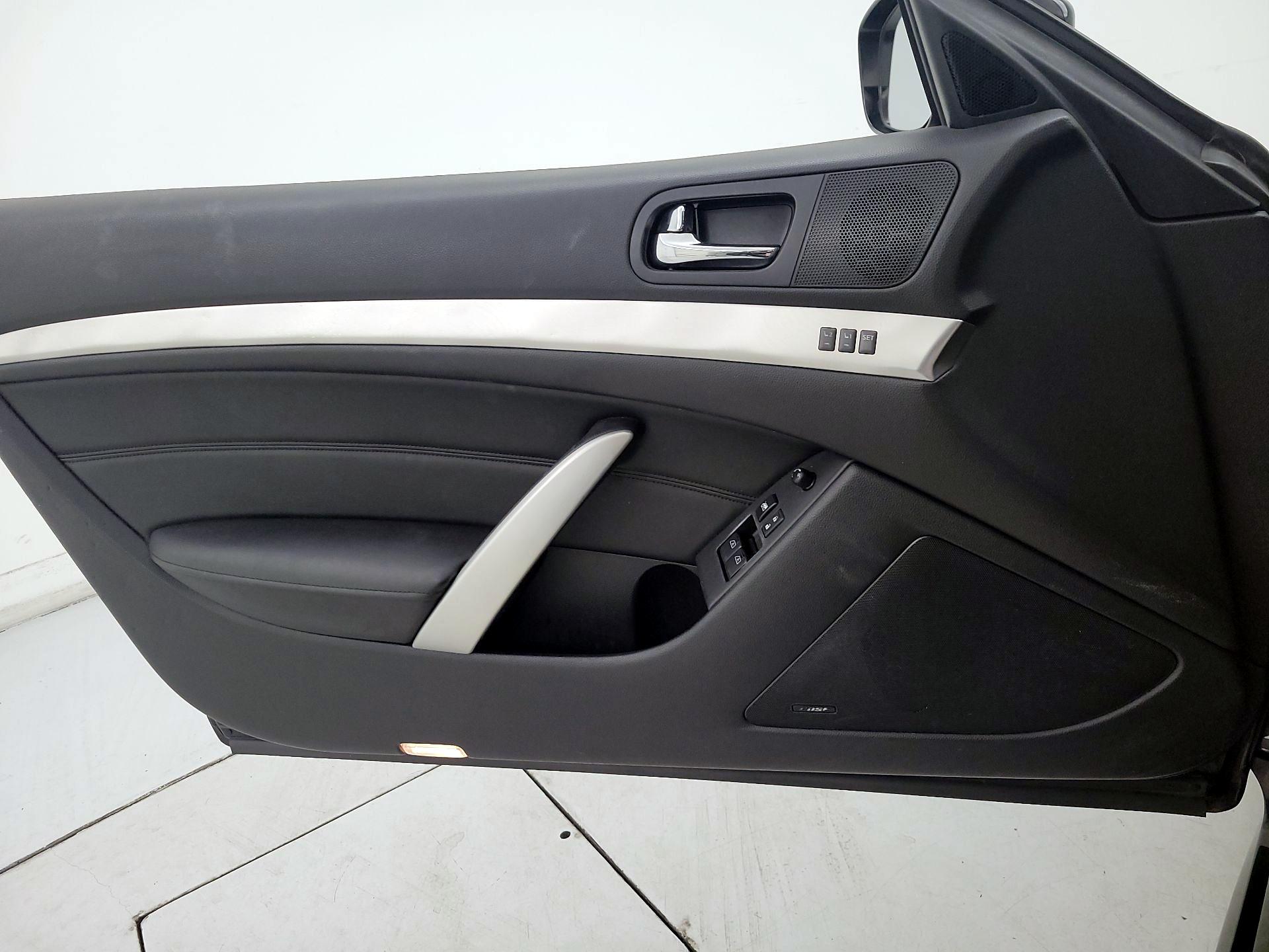 Thumbnail: 2015 INFINITI Q60 - 12