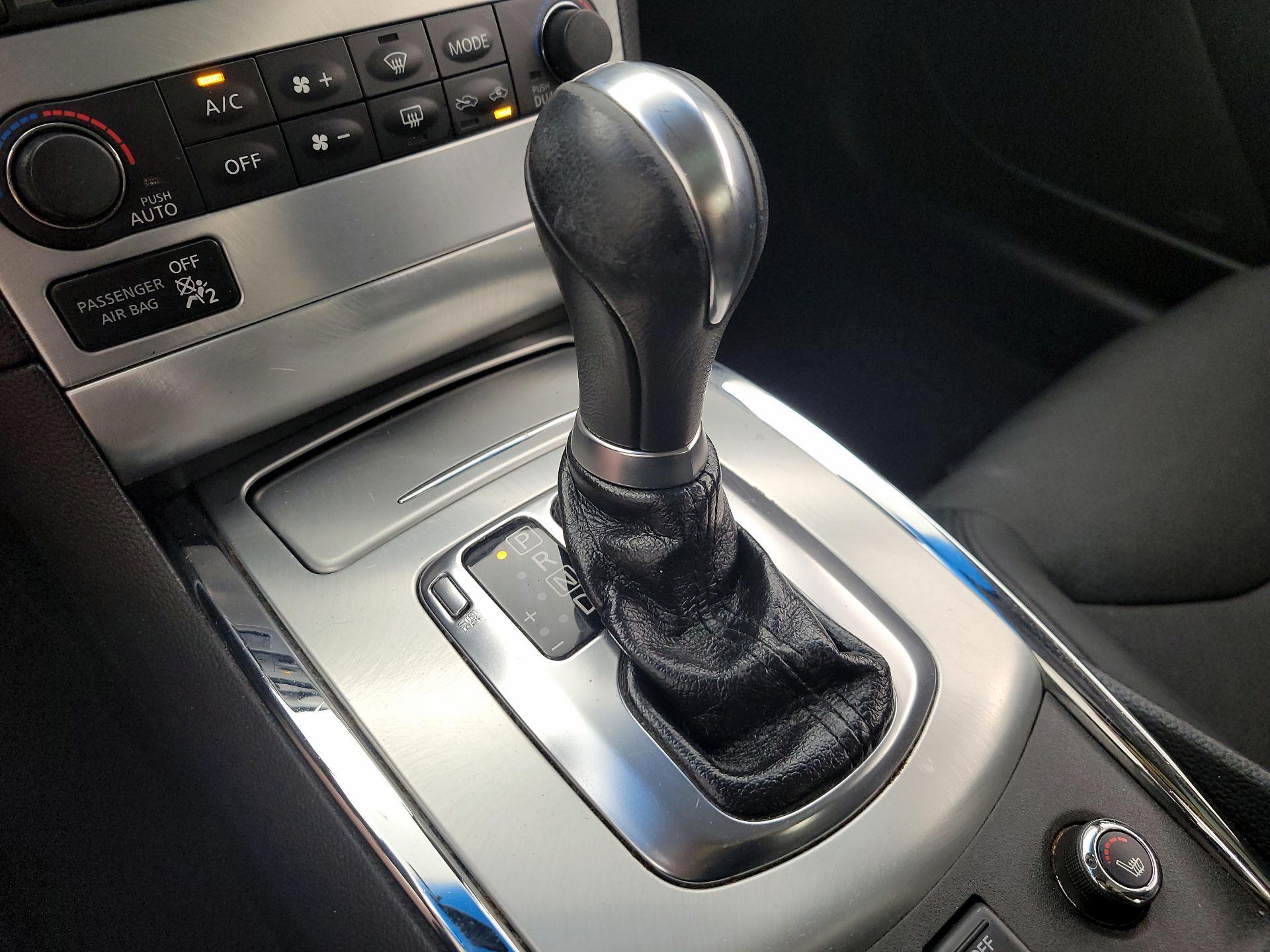 Thumbnail: 2015 INFINITI Q60 - 17