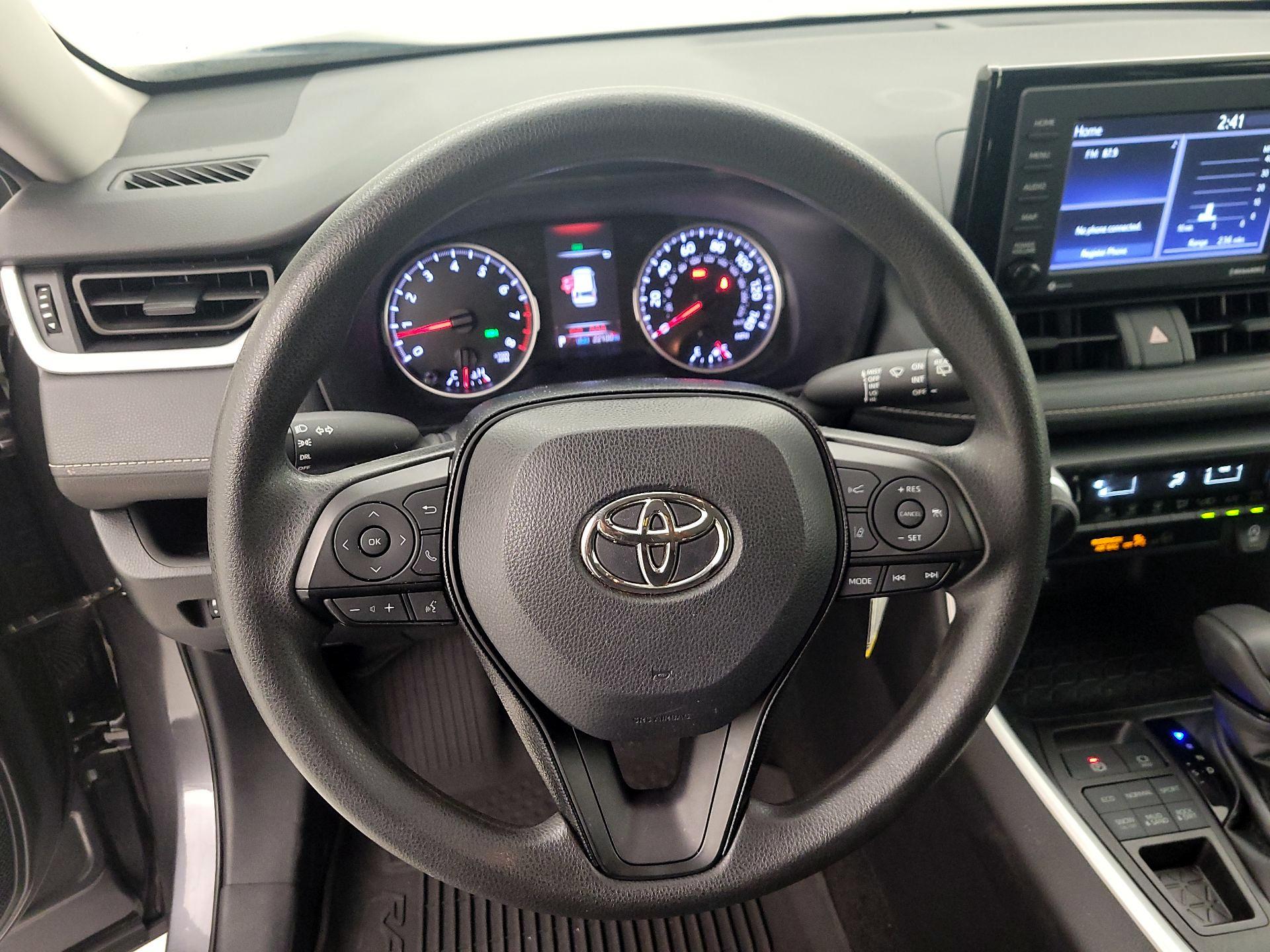 Thumbnail: 2021 Toyota RAV4 - 10