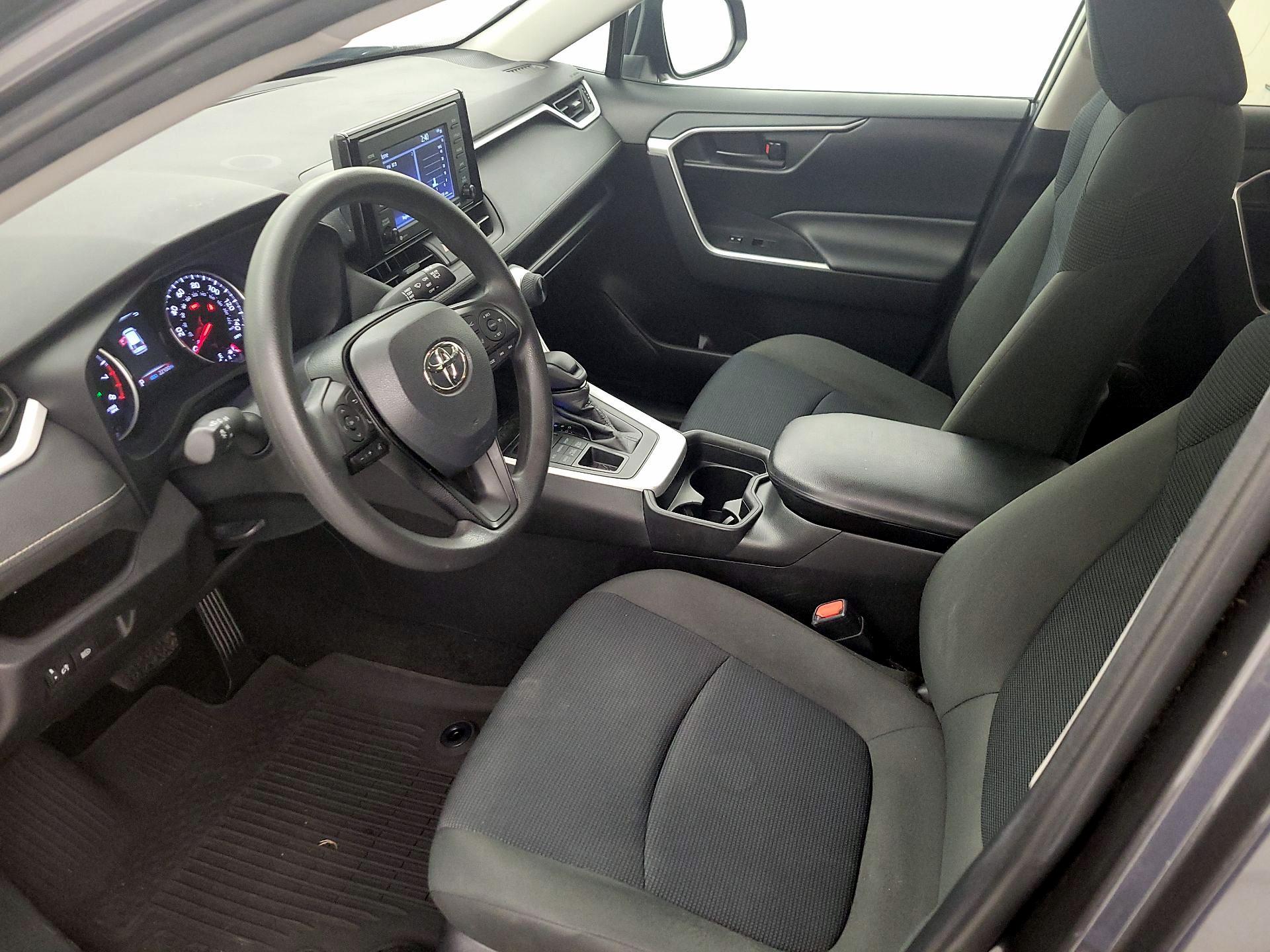 Thumbnail: 2021 Toyota RAV4 - 11