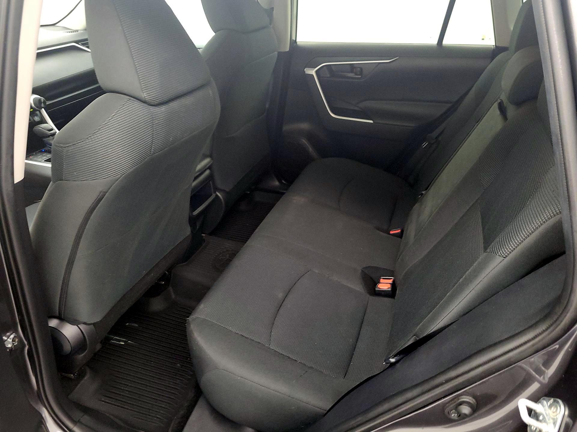 Thumbnail: 2021 Toyota RAV4 - 19