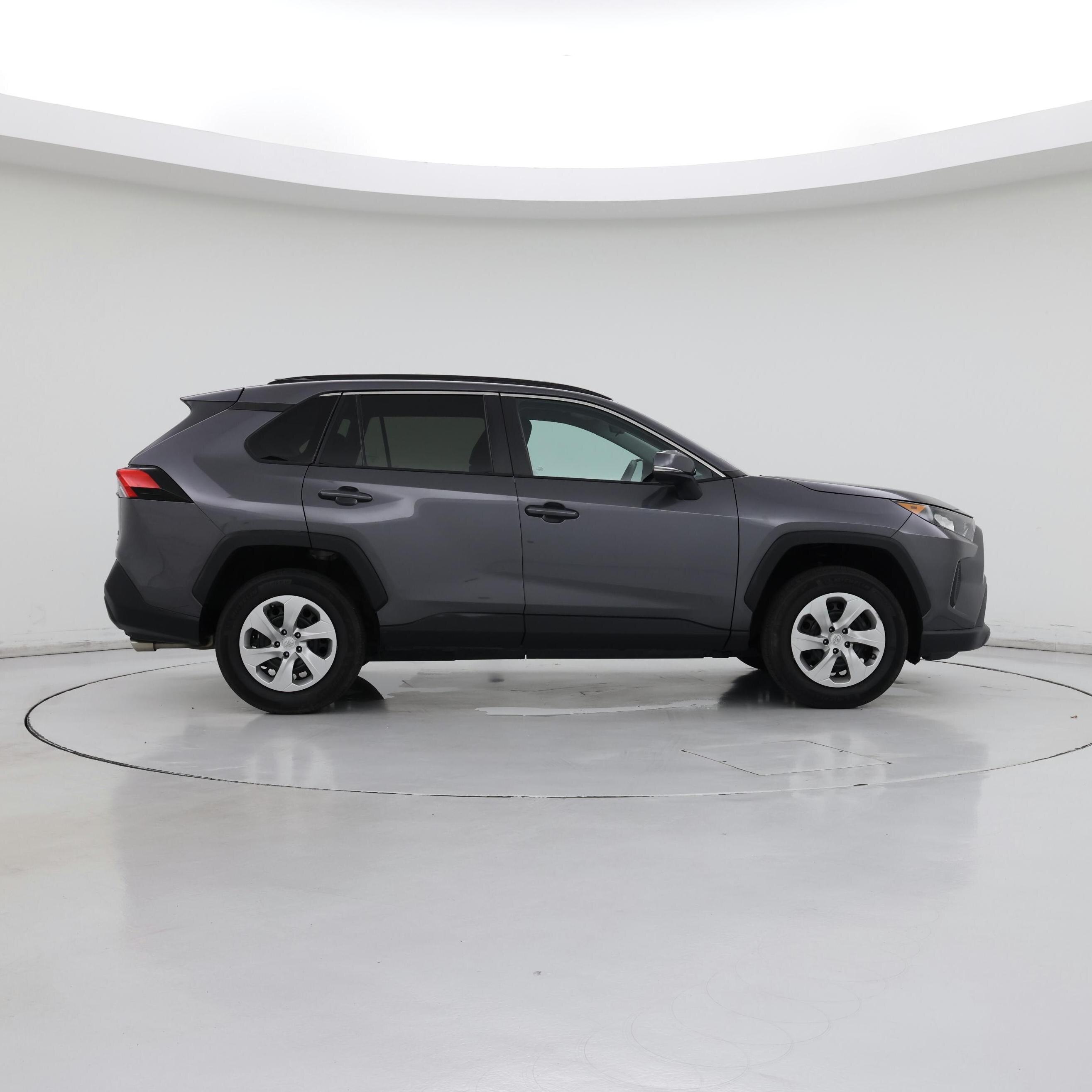 Thumbnail: 2021 Toyota RAV4 - 7