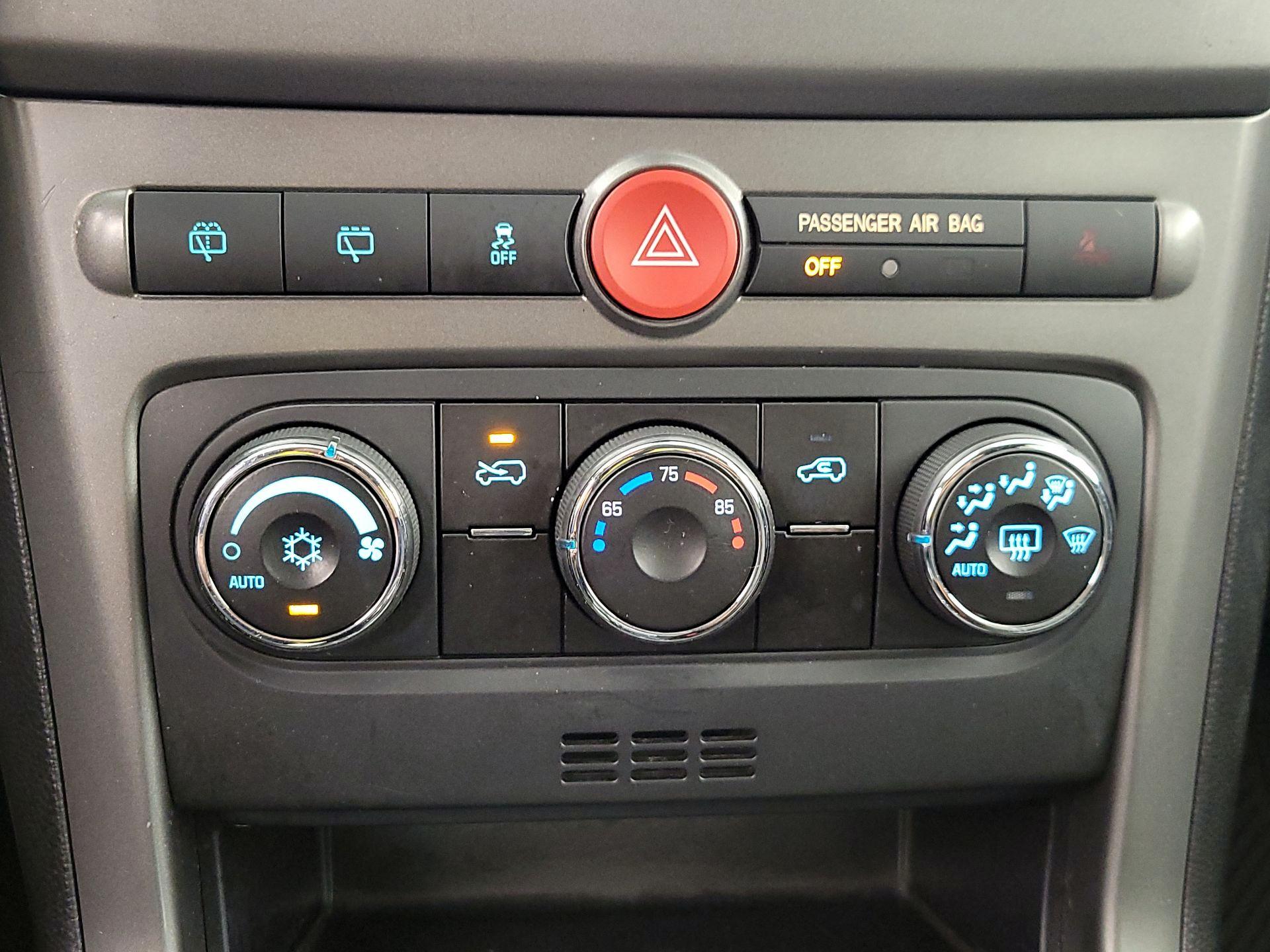 Thumbnail: 2013 Chevrolet Captiva Sport - 15