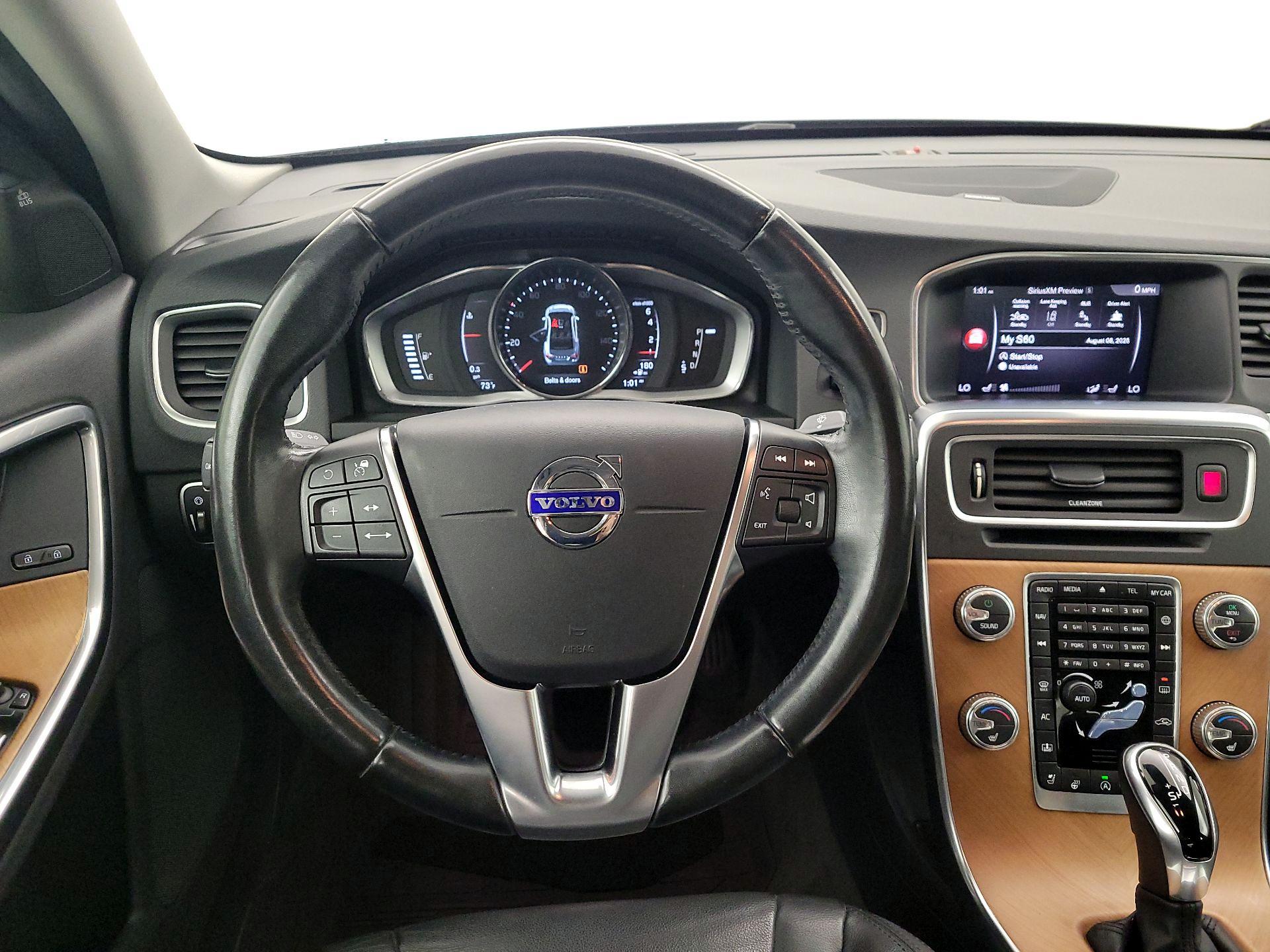 Thumbnail: 2018 Volvo S60 - 10