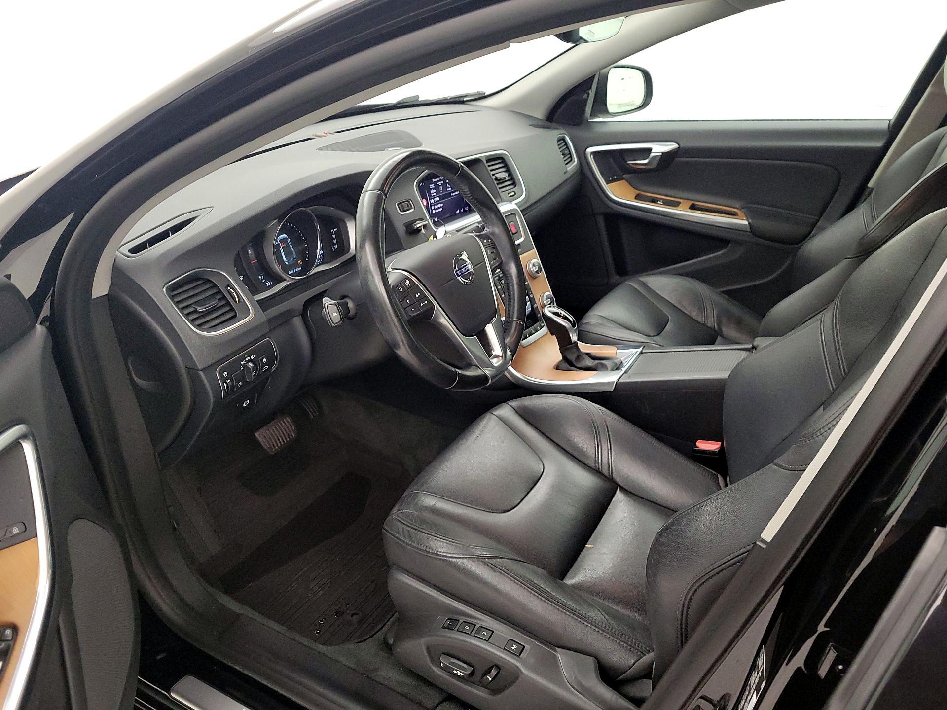 Thumbnail: 2018 Volvo S60 - 11