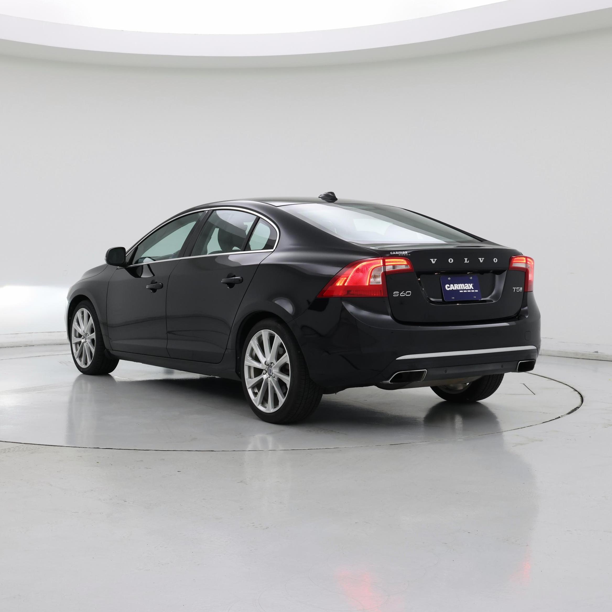 Thumbnail: 2018 Volvo S60 - 2