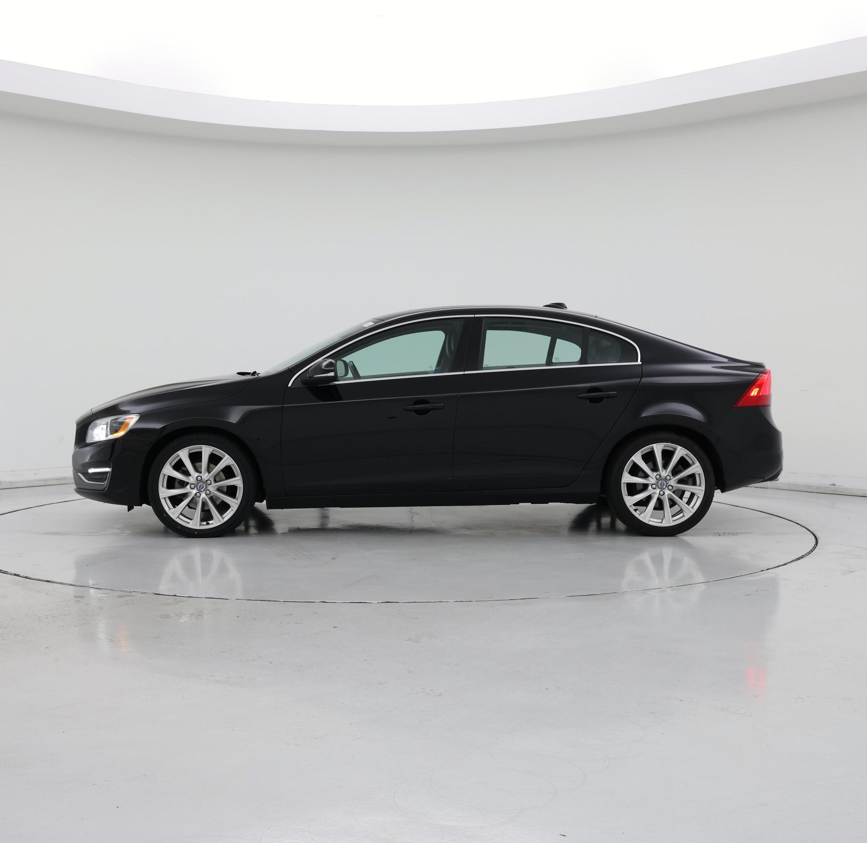 Thumbnail: 2018 Volvo S60 - 3