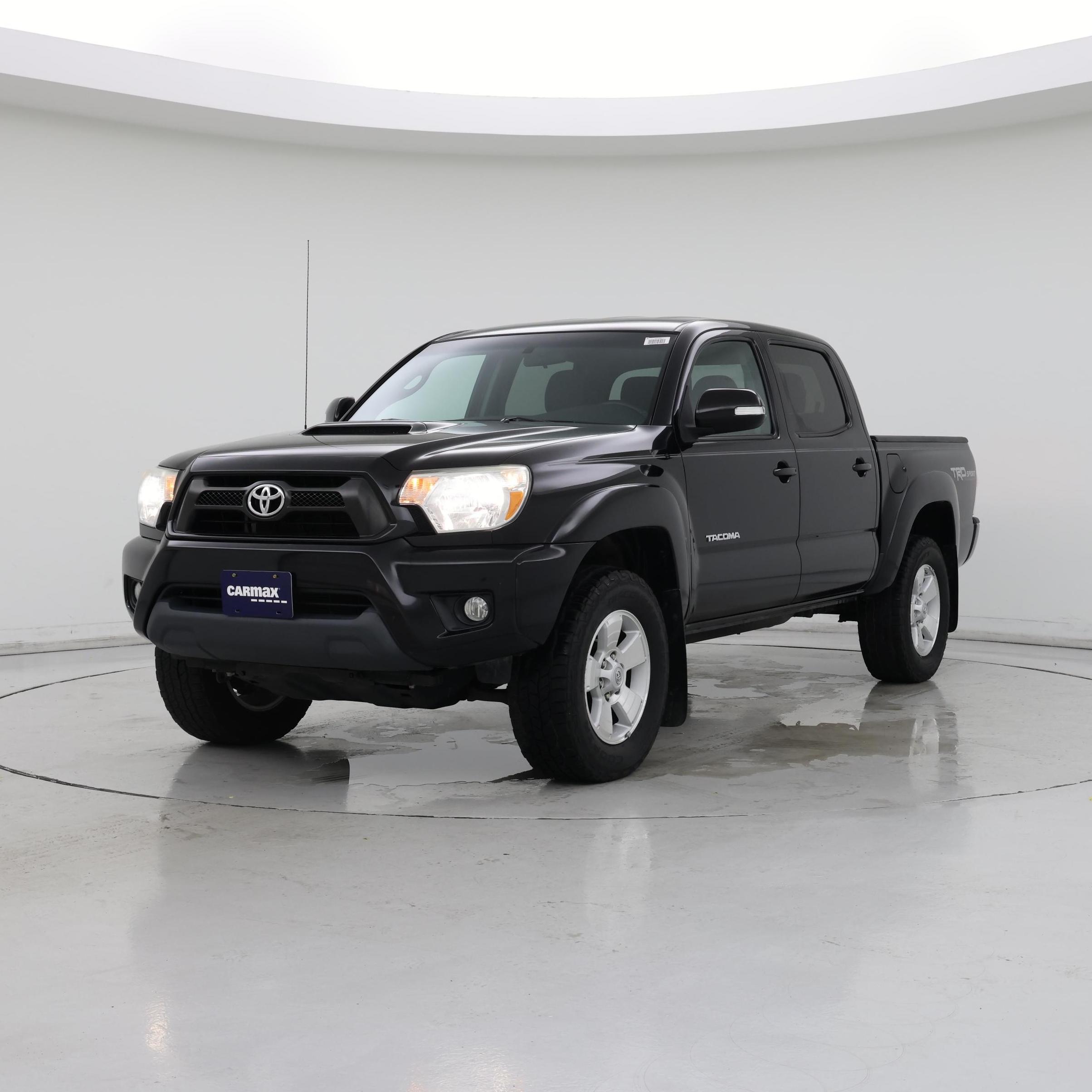 Thumbnail: 2015 Toyota Tacoma - 4