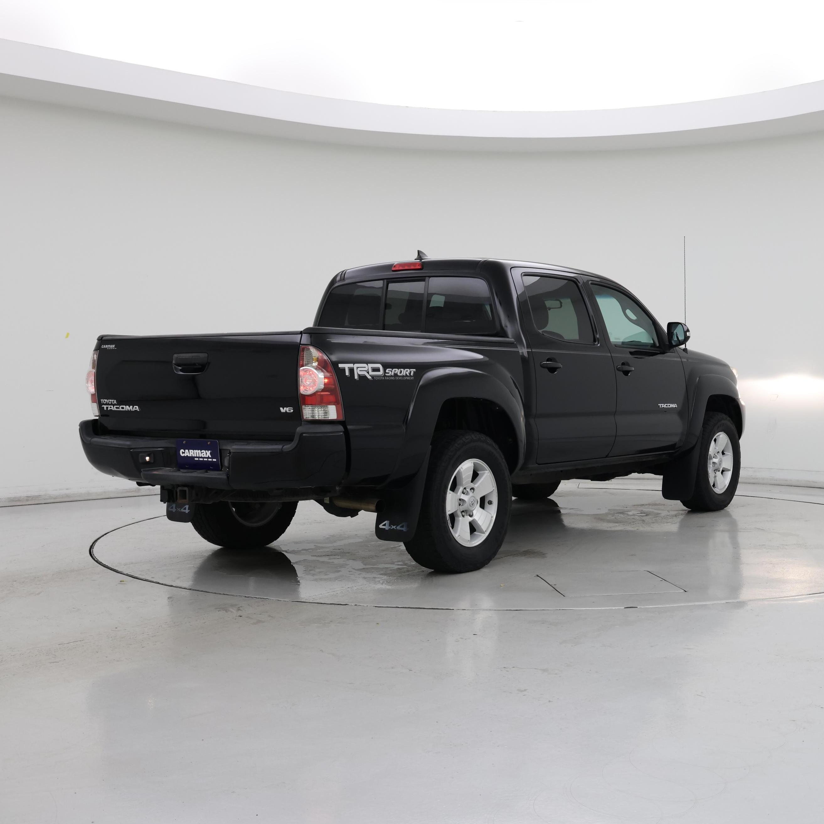 Thumbnail: 2015 Toyota Tacoma - 8
