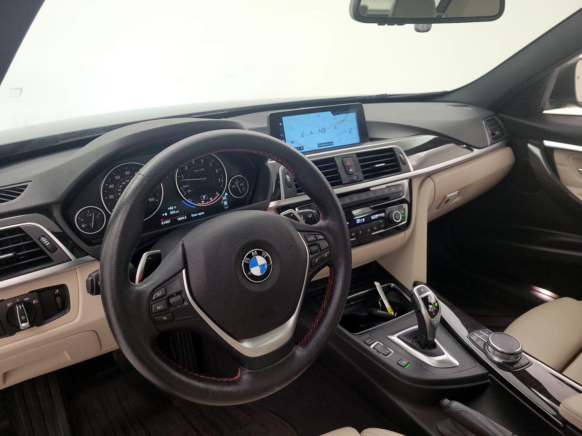 Thumbnail: 2017 BMW 3 Series - 9
