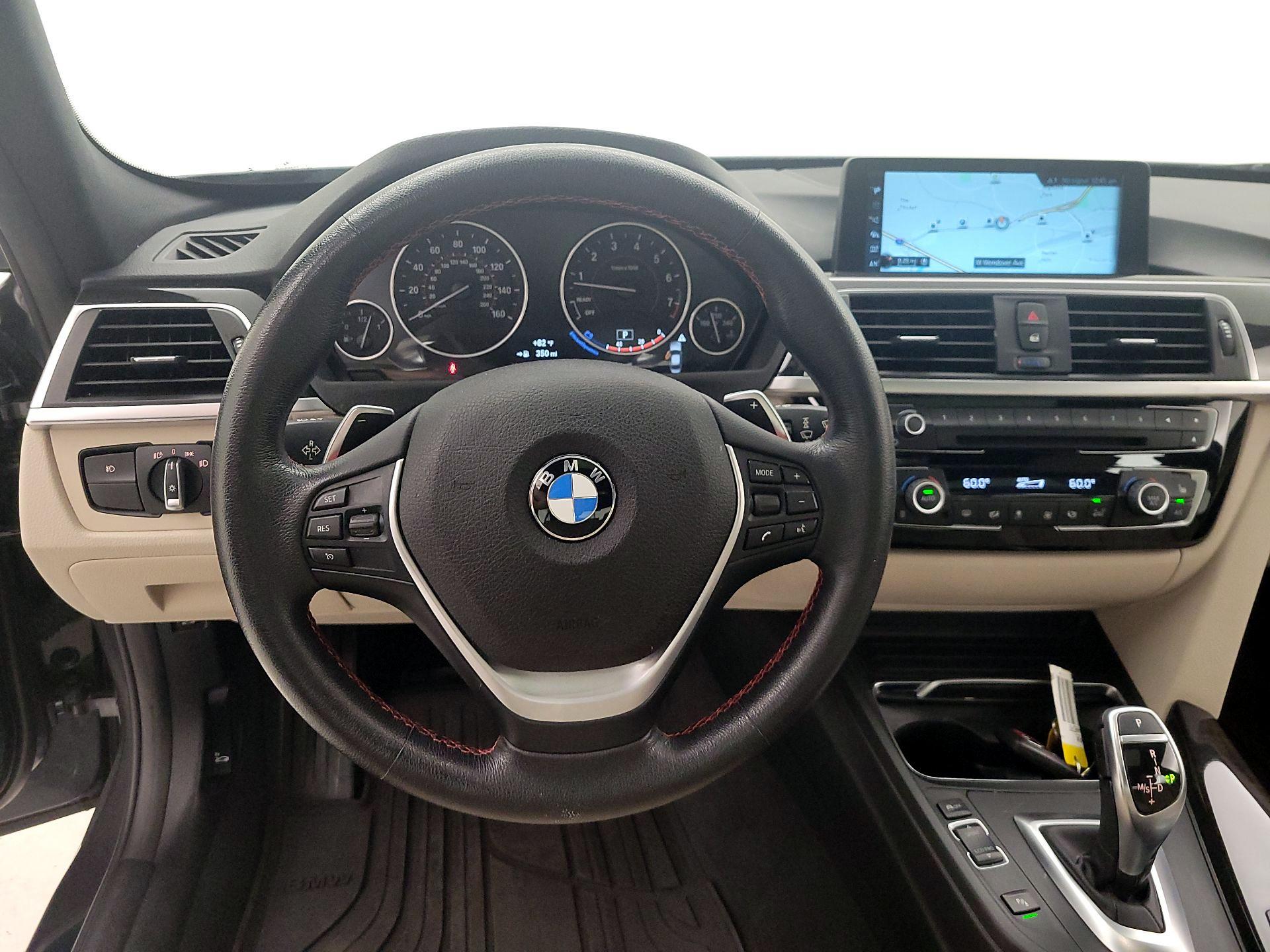 Thumbnail: 2017 BMW 3 Series - 10