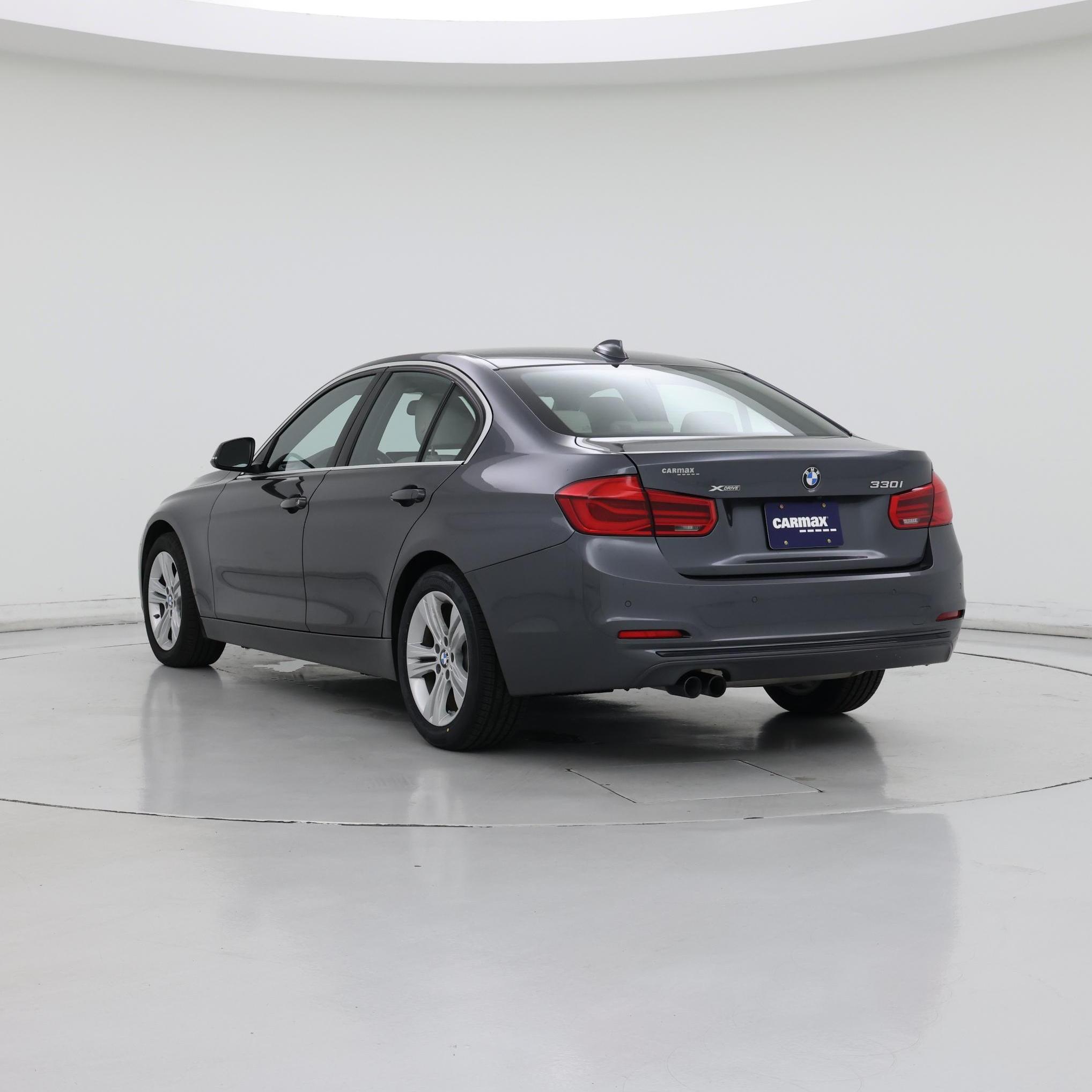 Thumbnail: 2017 BMW 3 Series - 2
