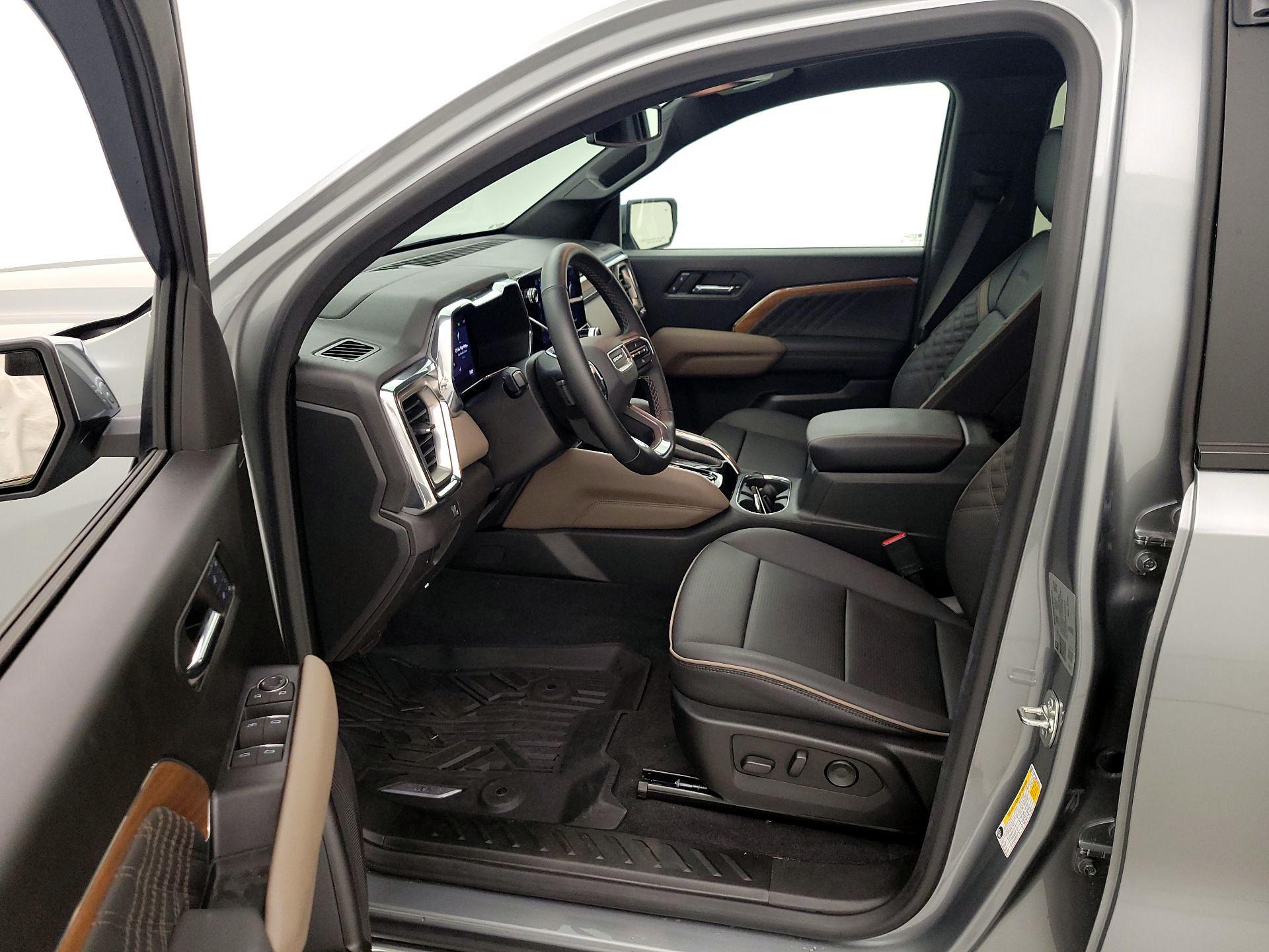 Thumbnail: 2024 GMC Canyon - 11