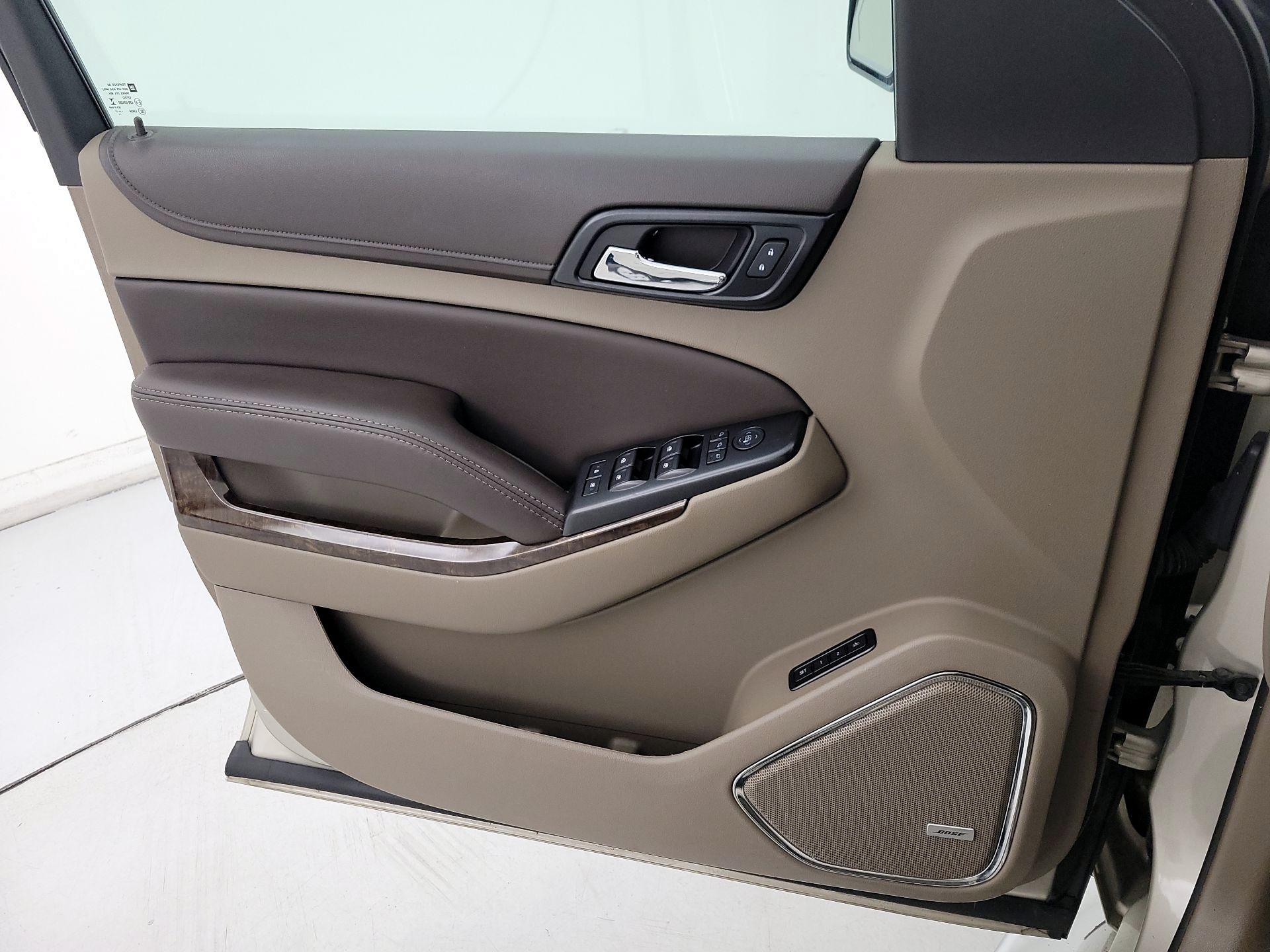 Thumbnail: 2017 Chevrolet Tahoe - 12
