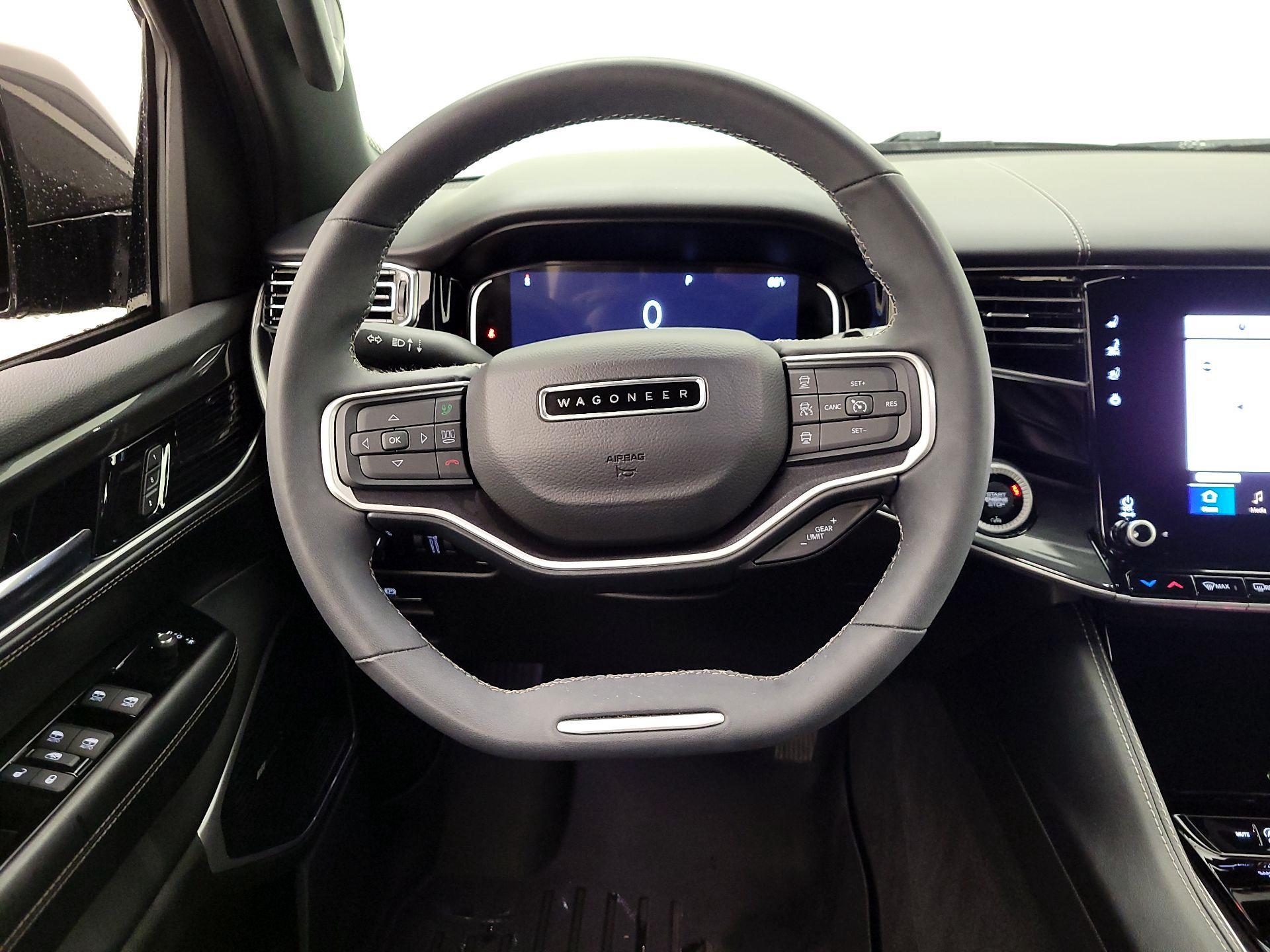 Thumbnail: 2022 Jeep Wagoneer - 10