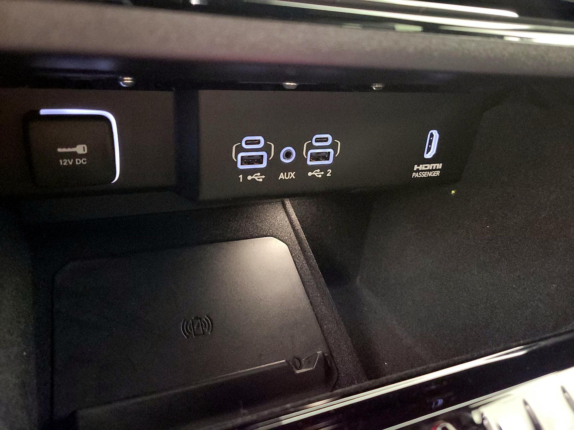 Thumbnail: 2022 Jeep Wagoneer - 19