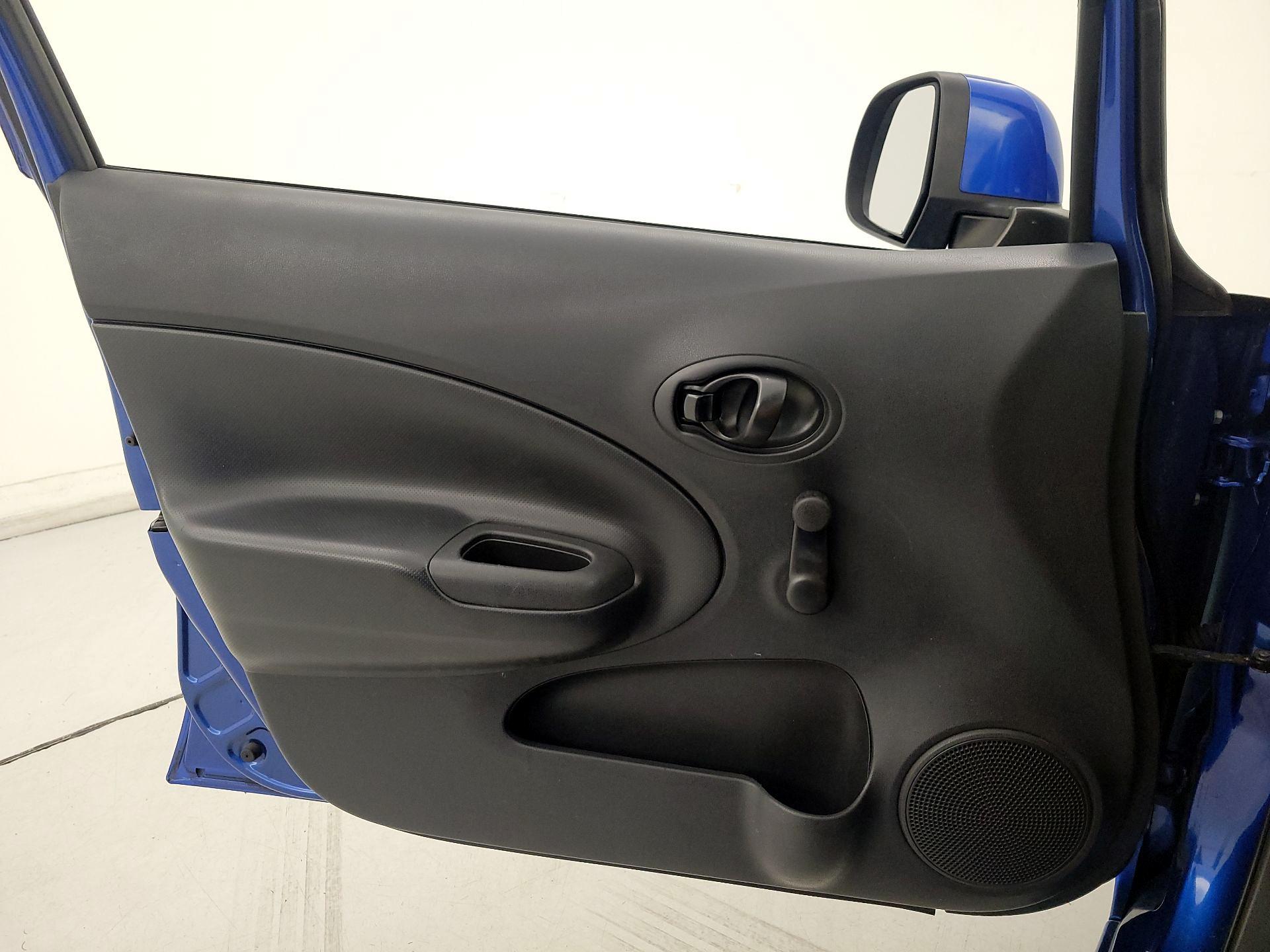 Thumbnail: 2014 Nissan Versa Note - 12