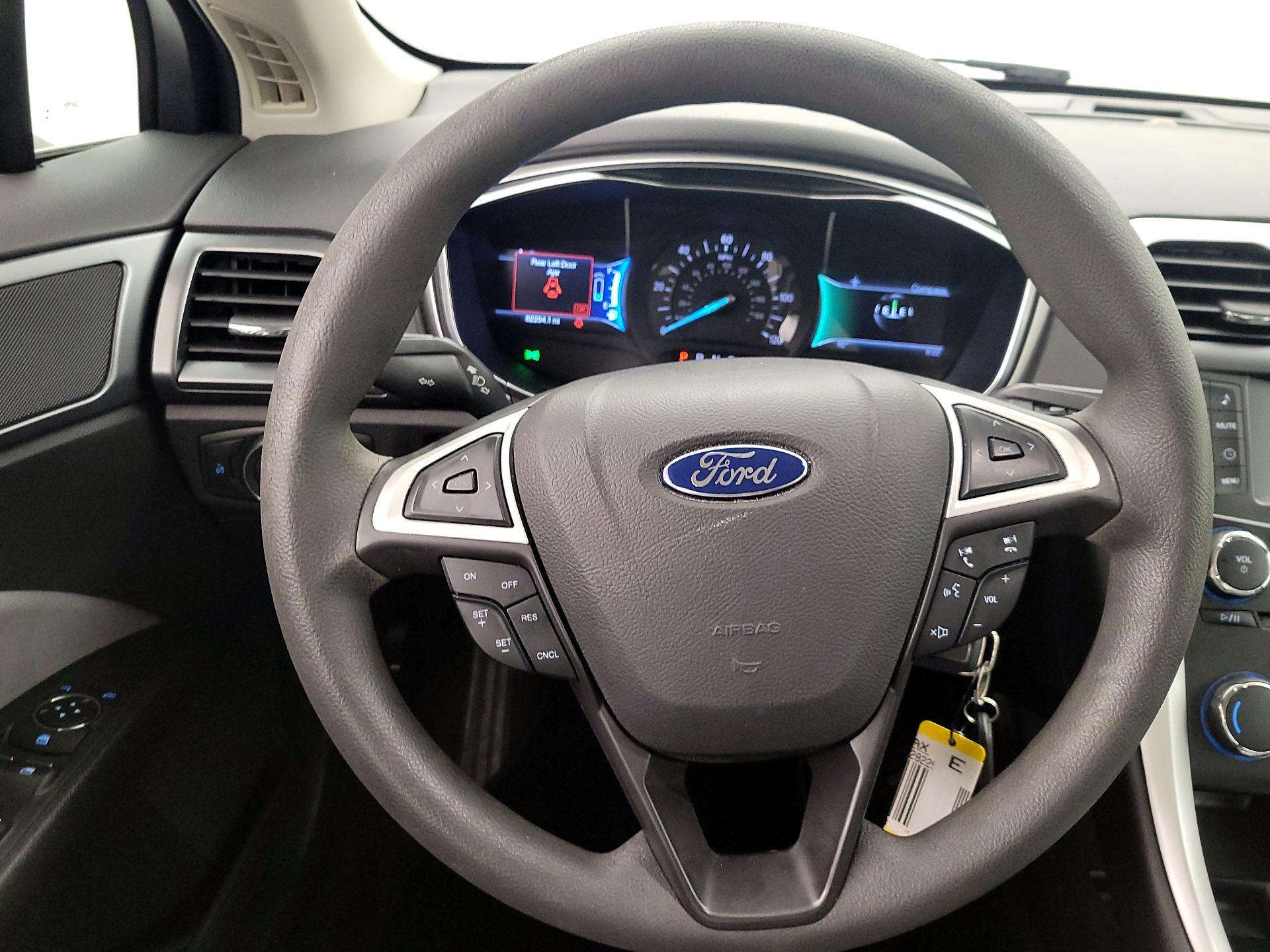 Thumbnail: 2014 Ford Fusion - 10