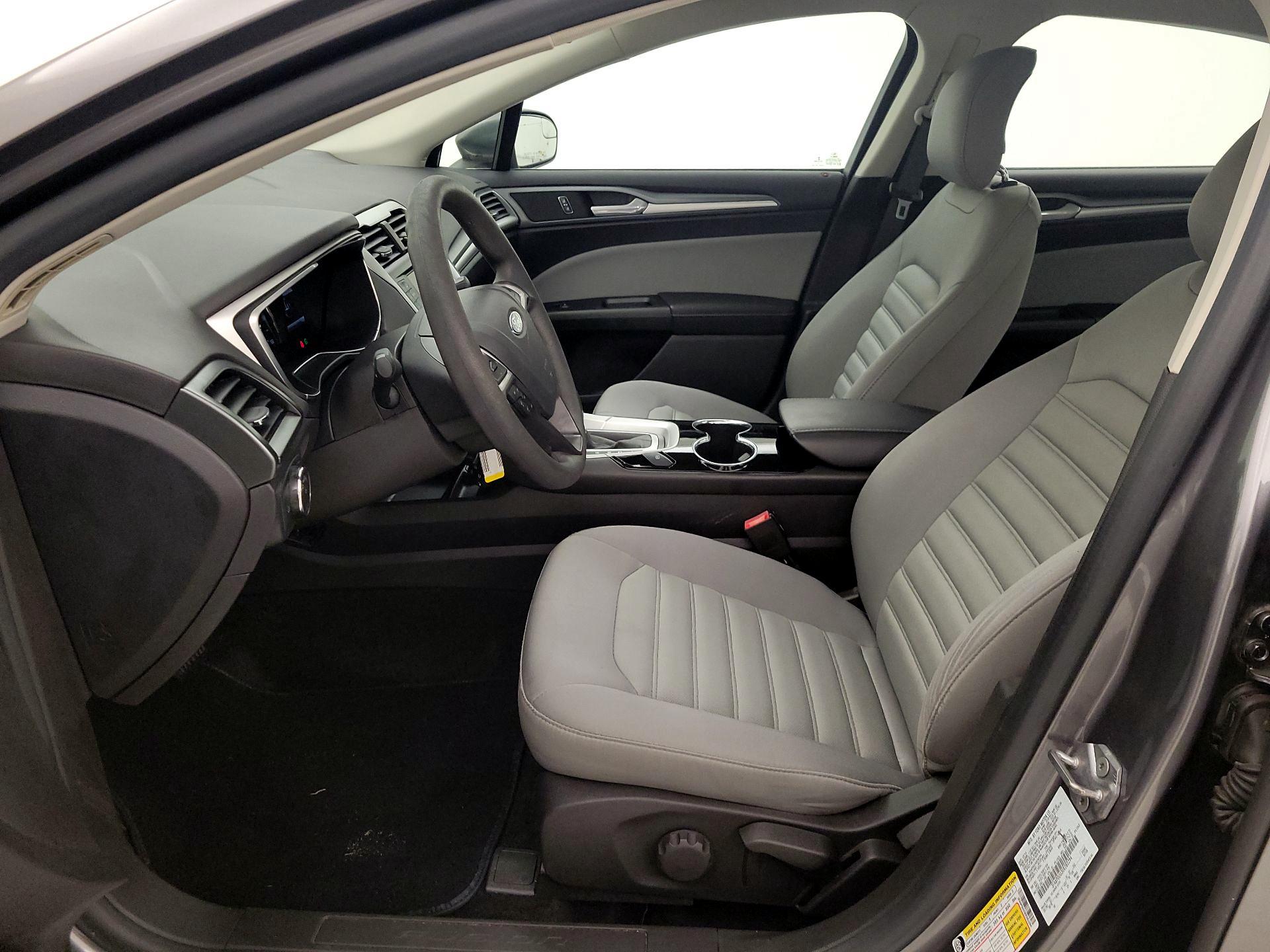 Thumbnail: 2014 Ford Fusion - 11