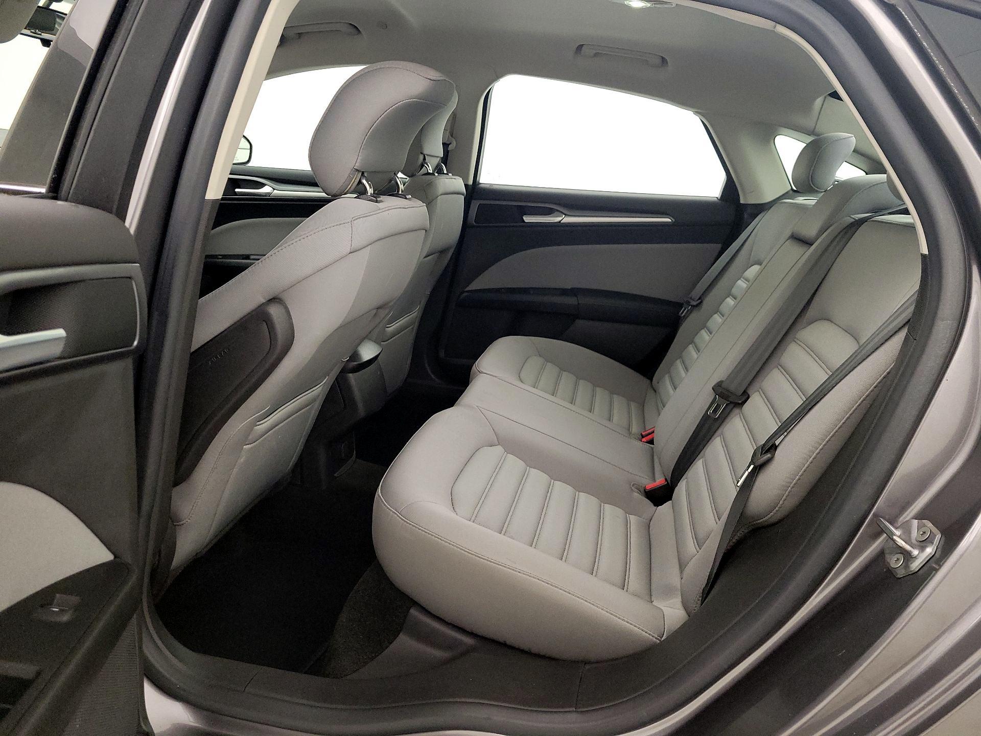Thumbnail: 2014 Ford Fusion - 18