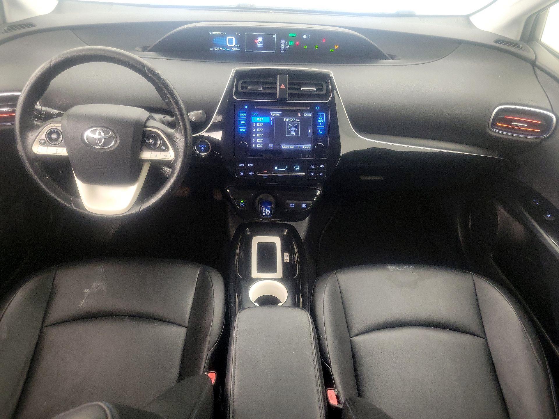Thumbnail: 2016 Toyota Prius - 9