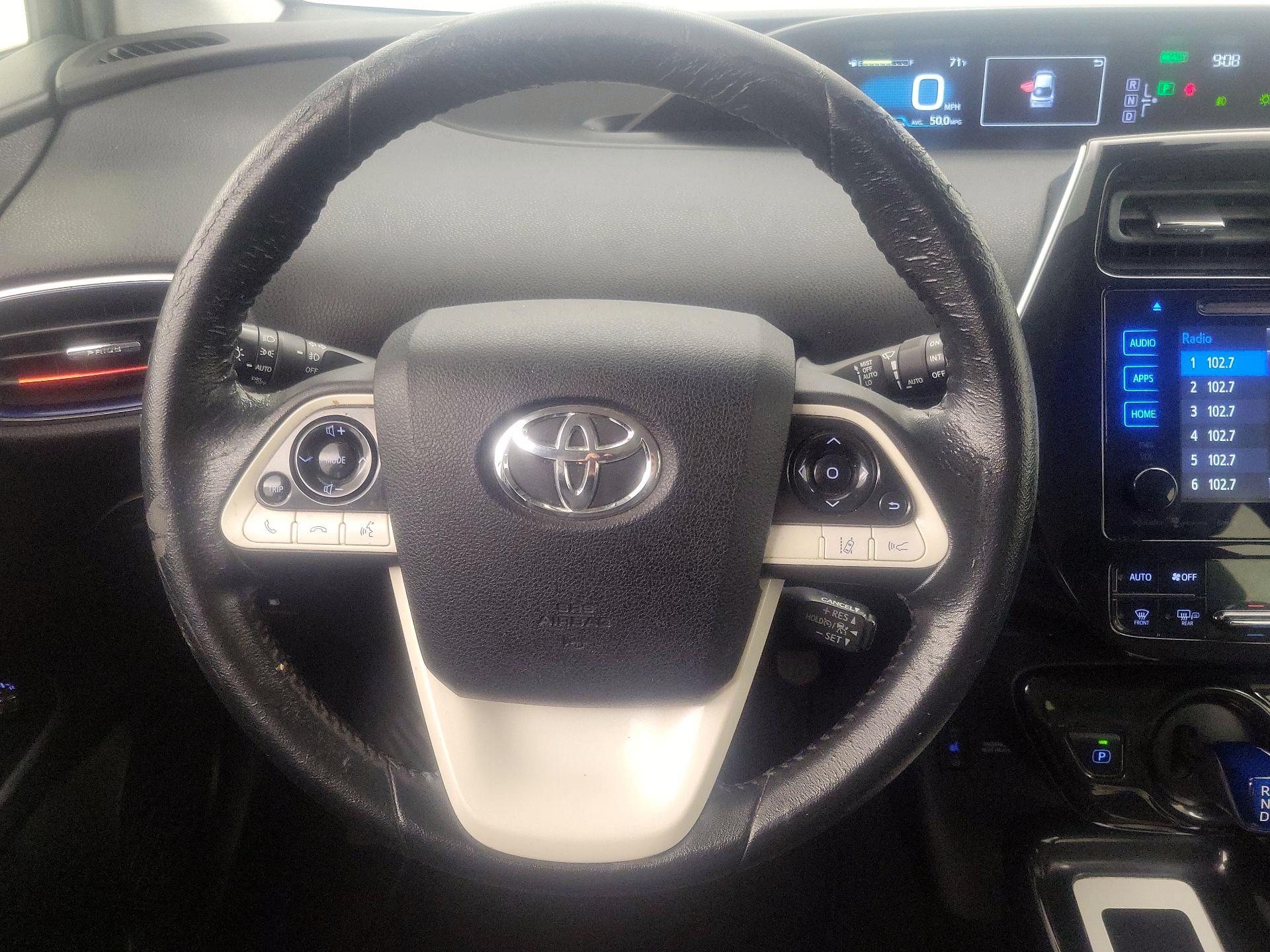 Thumbnail: 2016 Toyota Prius - 10