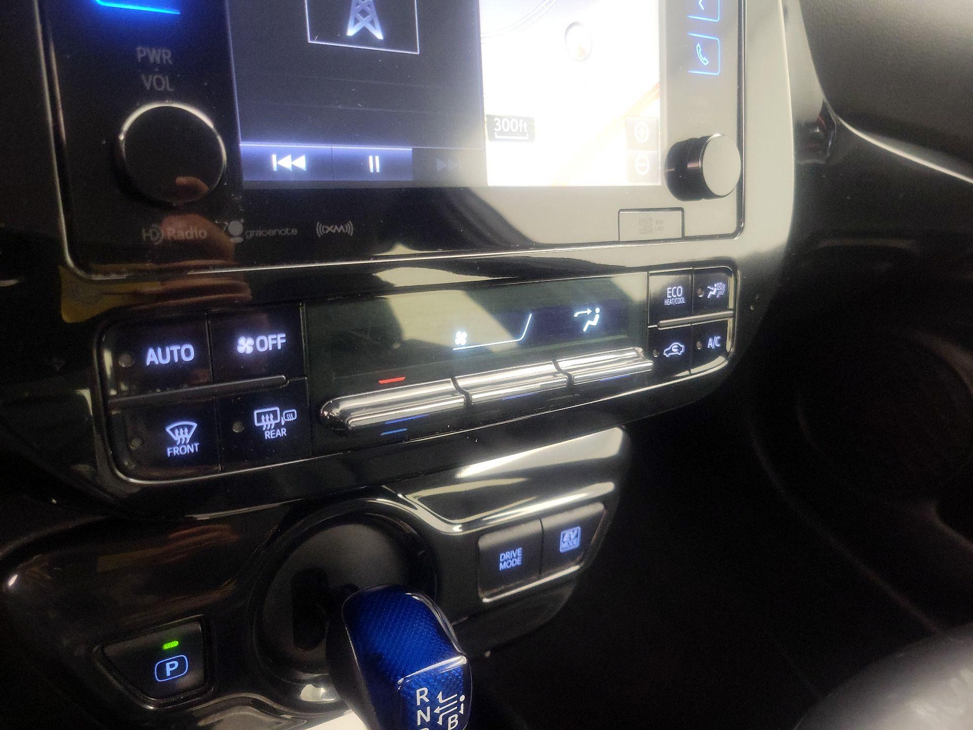 Thumbnail: 2016 Toyota Prius - 17