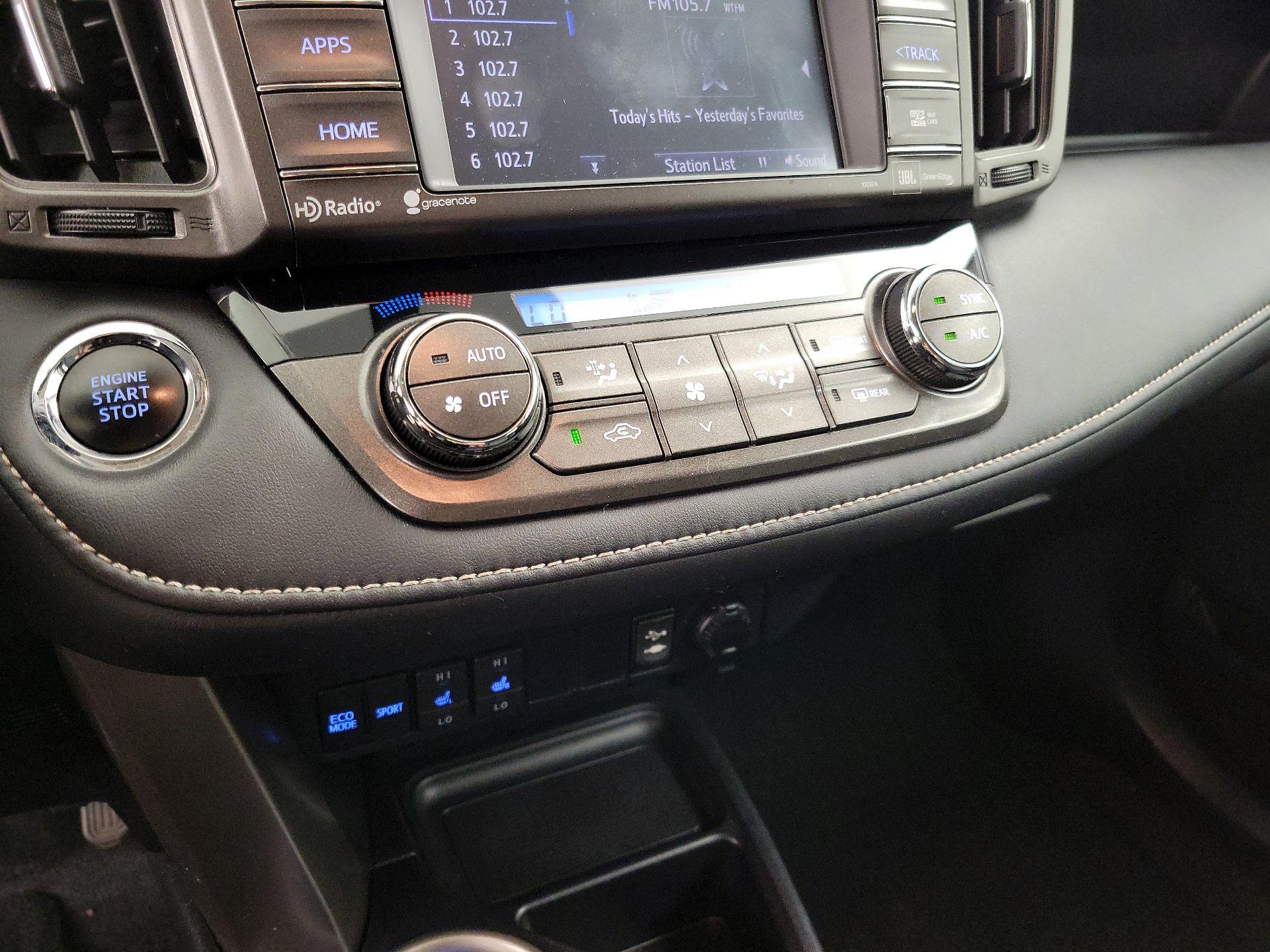 Thumbnail: 2015 Toyota RAV4 - 17