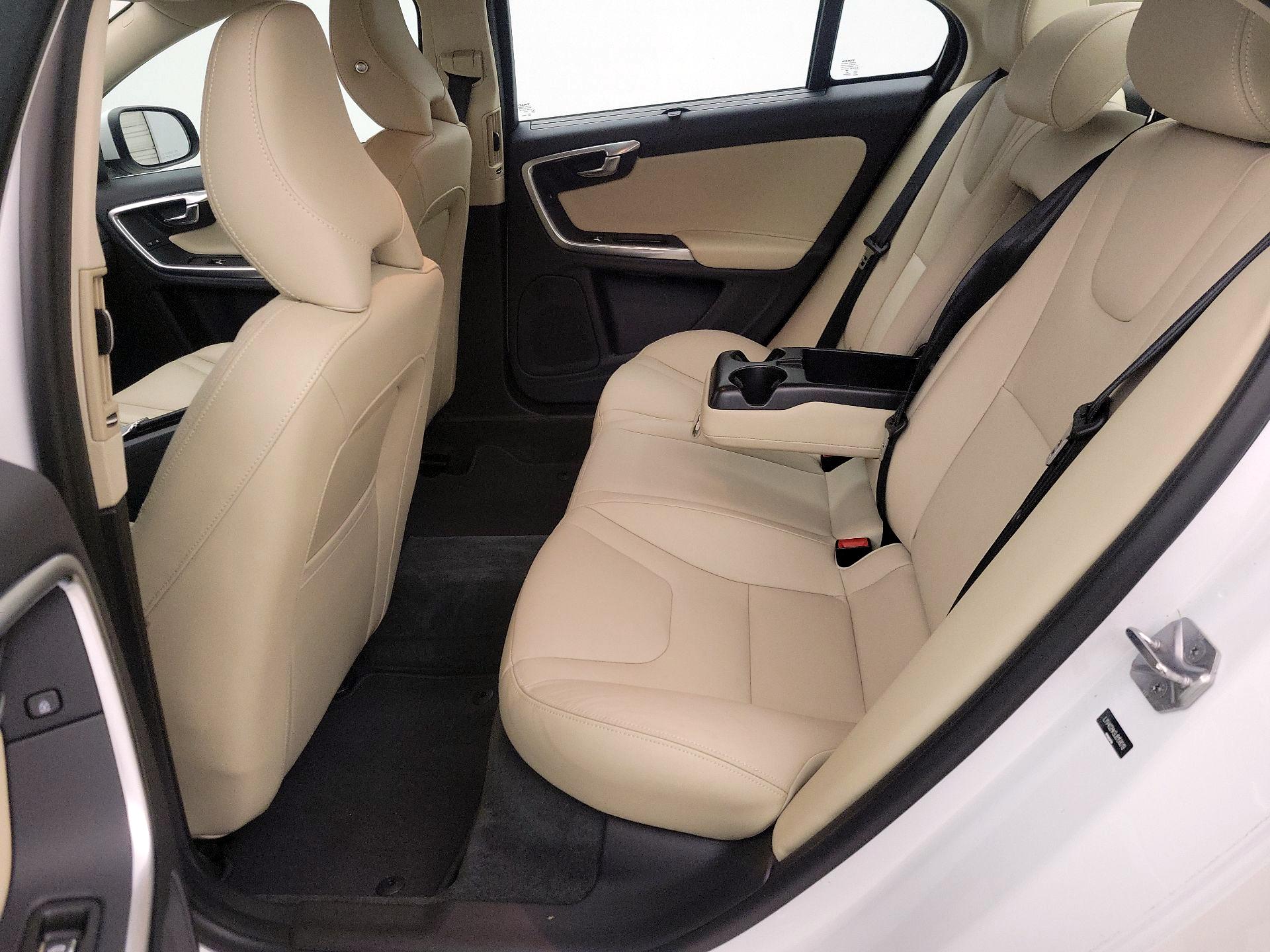 Thumbnail: 2018 Volvo S60 - 18