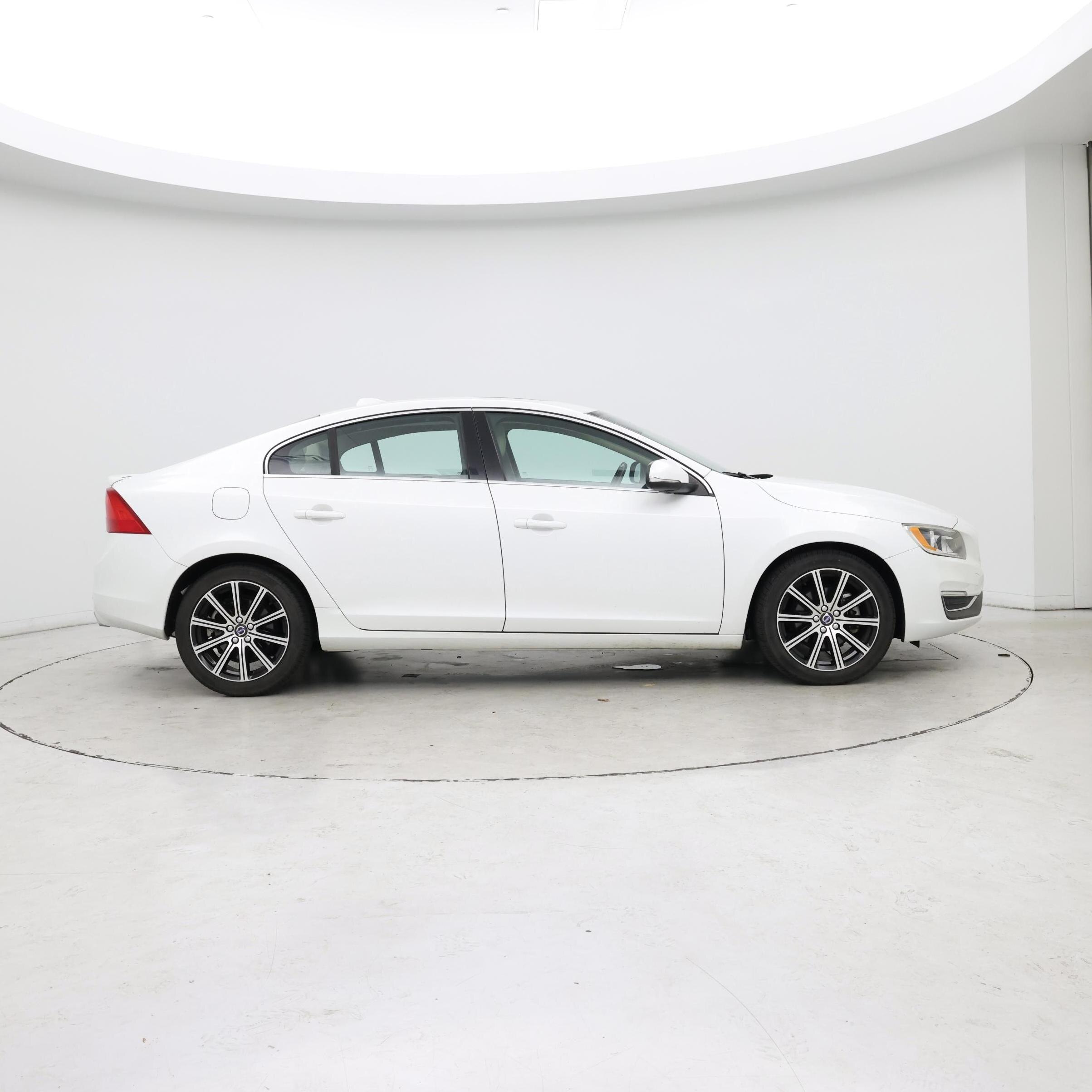 Thumbnail: 2018 Volvo S60 - 7