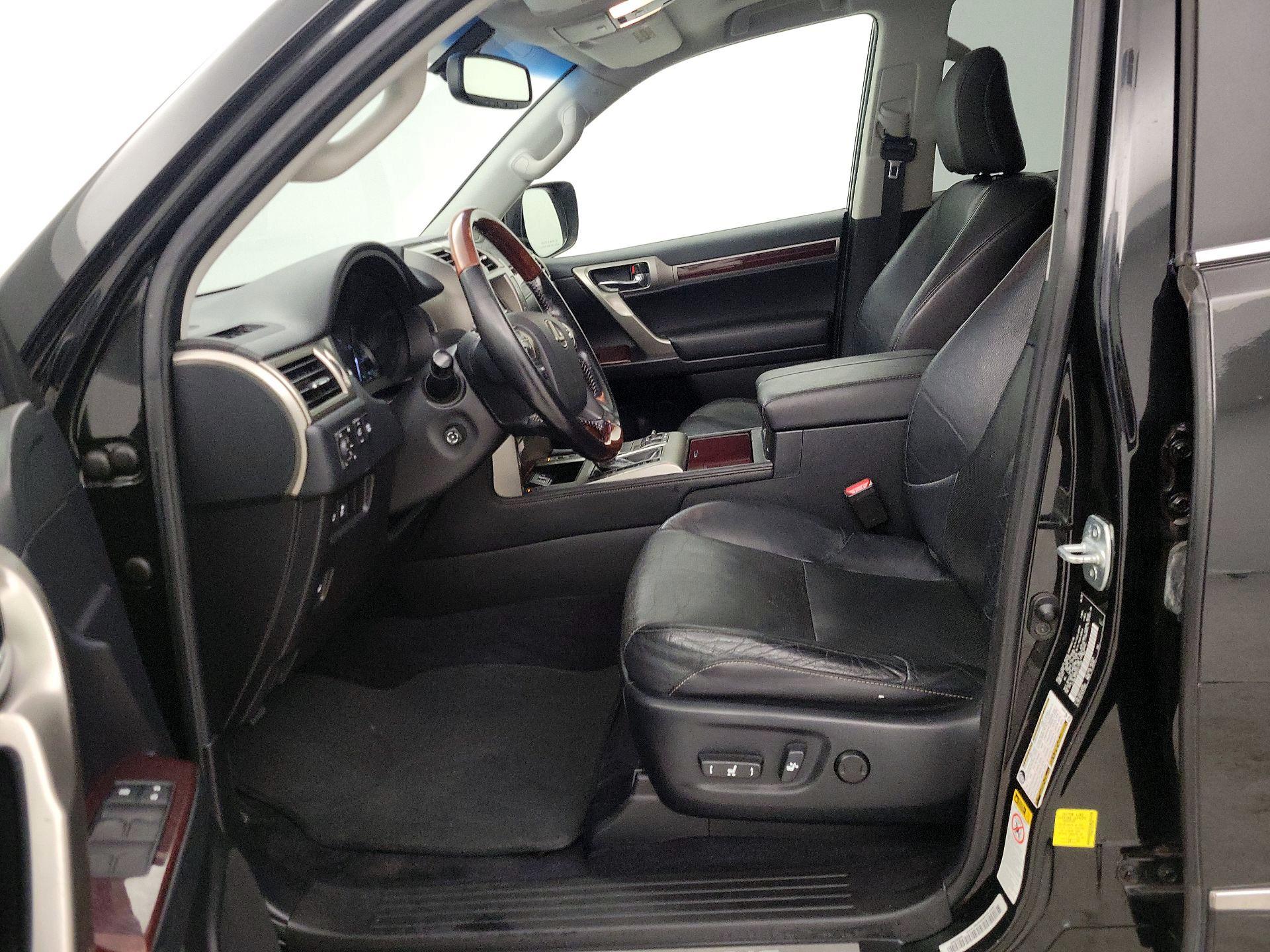 Thumbnail: 2015 Lexus GX - 11