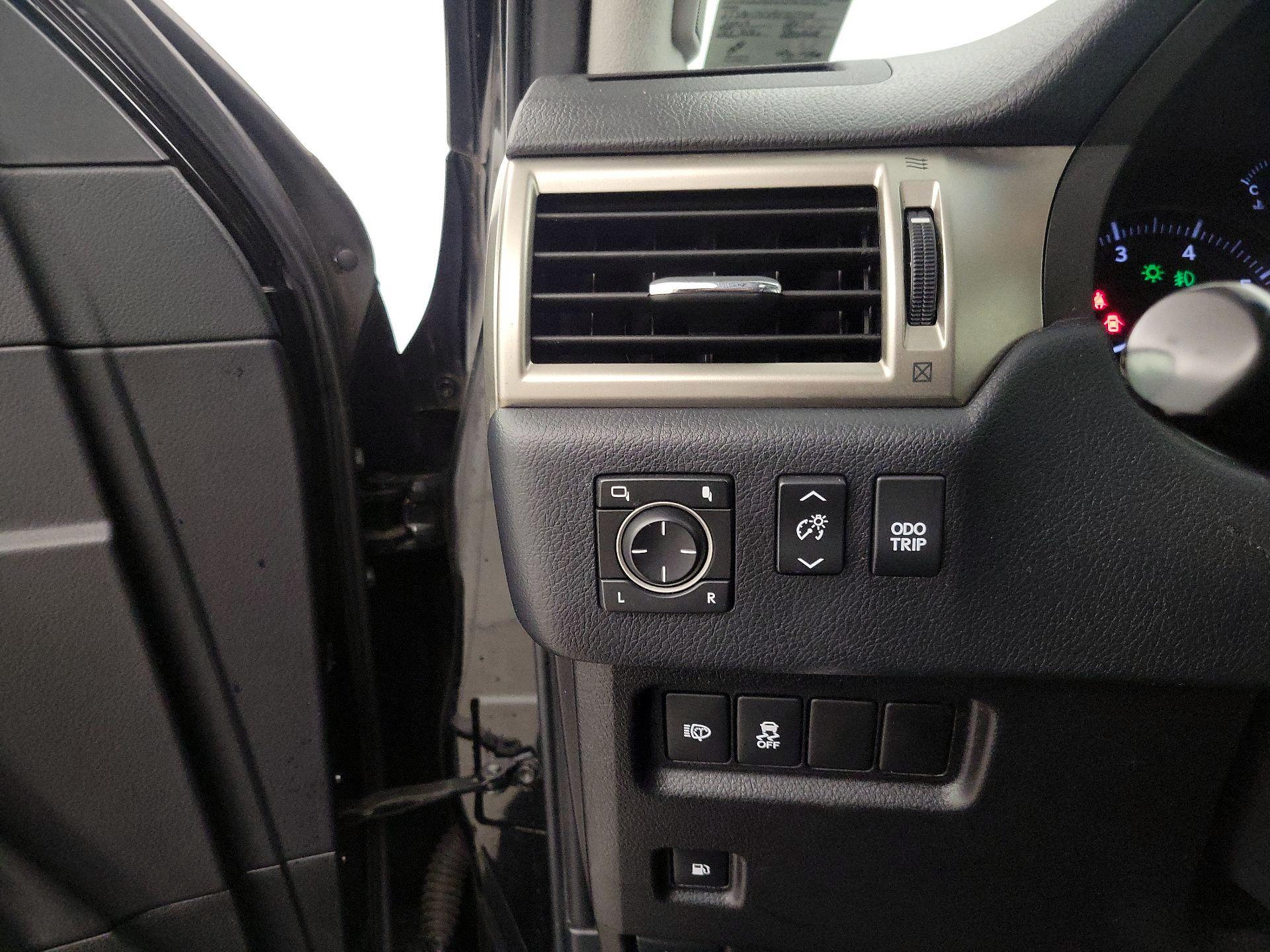 Thumbnail: 2015 Lexus GX - 13