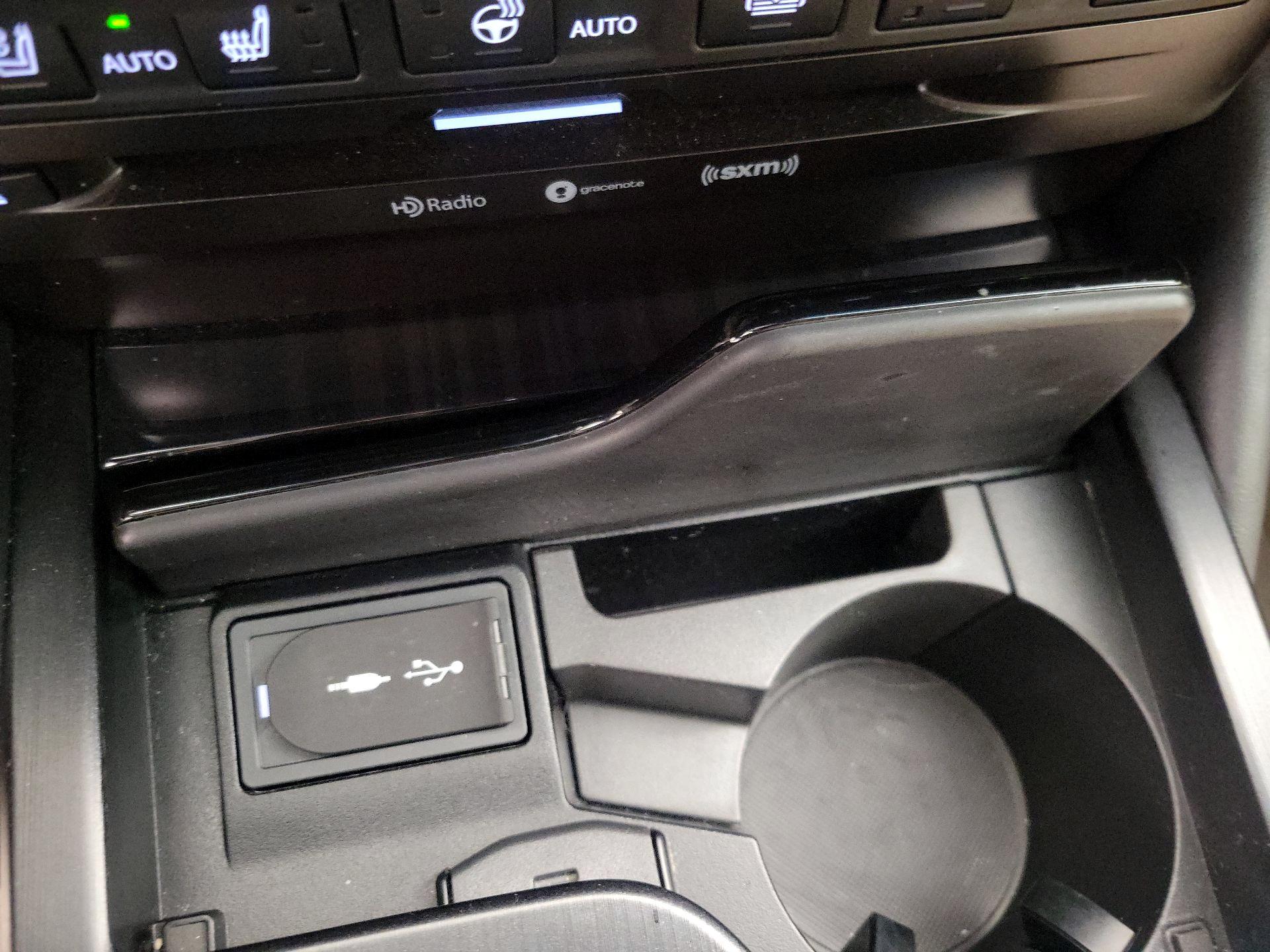Thumbnail: 2019 Lexus ES - 19
