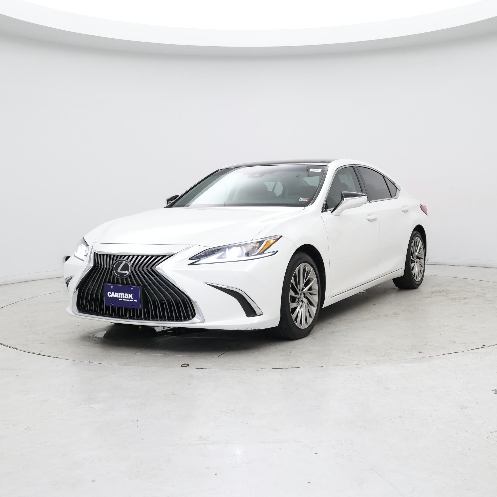 Thumbnail: 2019 Lexus ES - 4