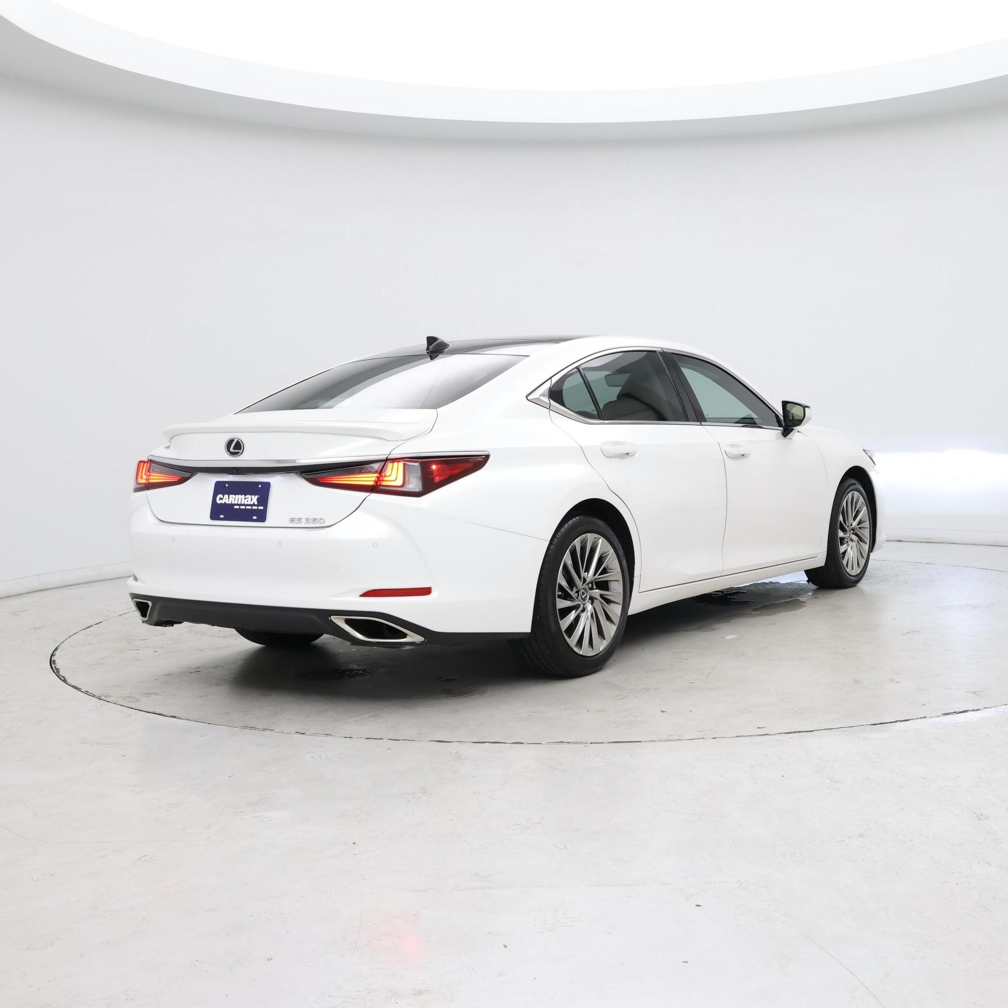 Thumbnail: 2019 Lexus ES - 8