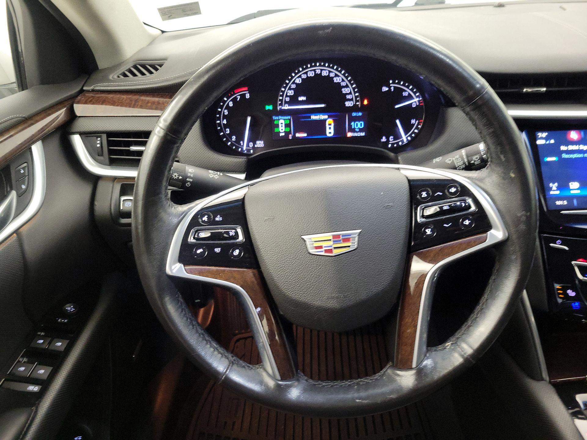 Thumbnail: 2017 Cadillac XTS - 10