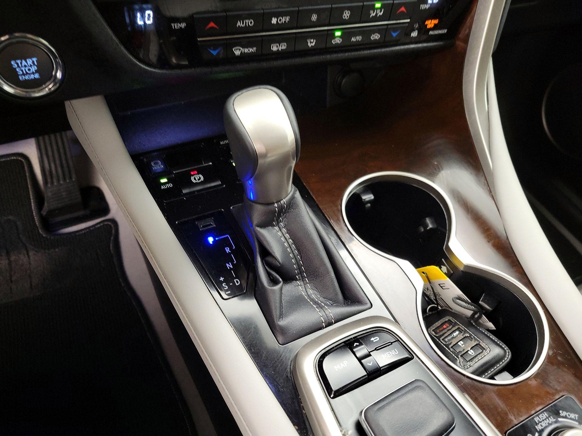 Thumbnail: 2016 Lexus RX - 17