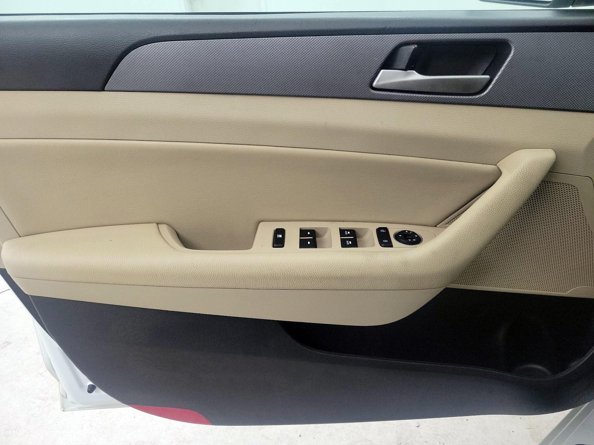 Thumbnail: 2019 Hyundai Sonata - 12