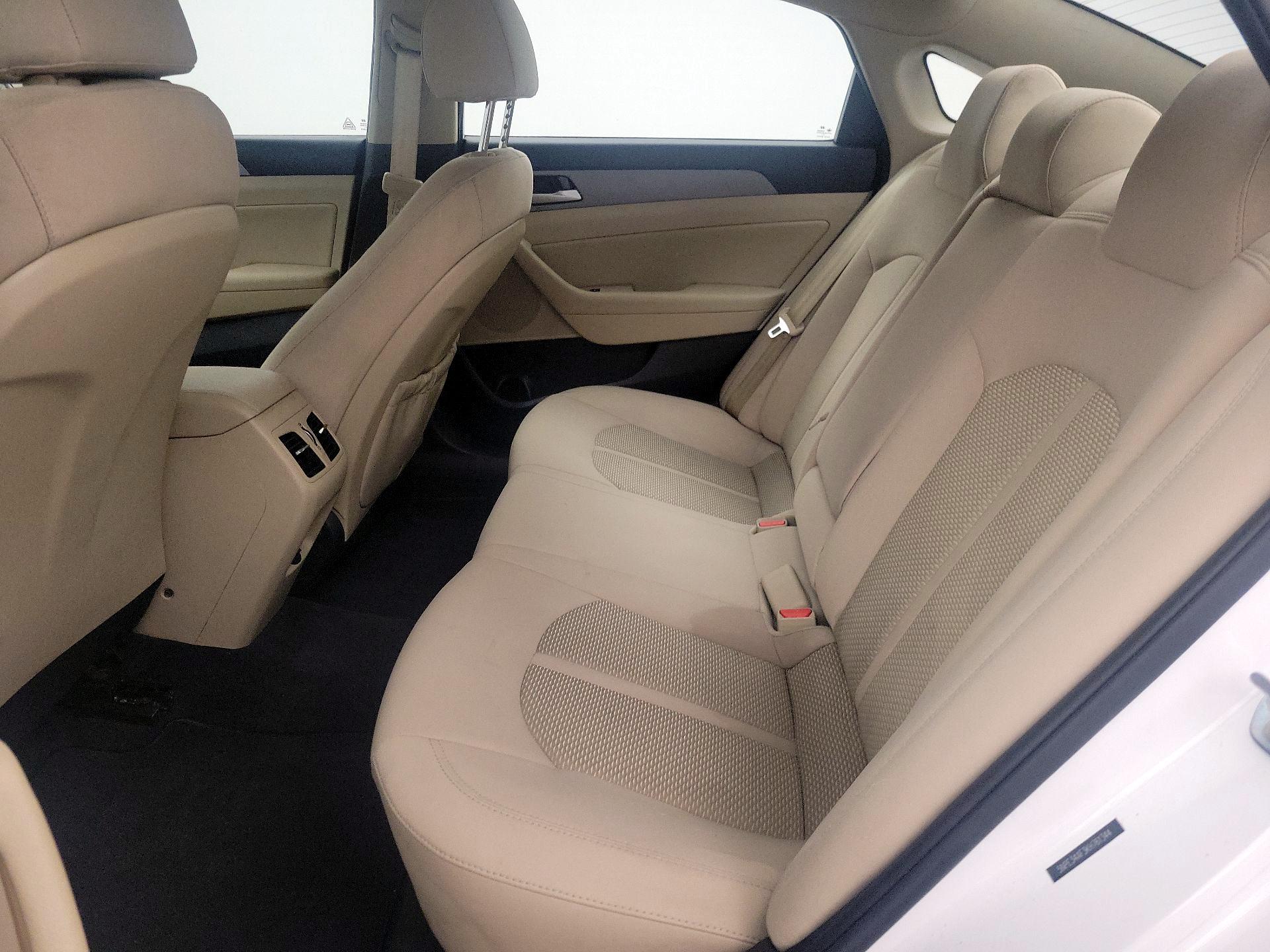 Thumbnail: 2019 Hyundai Sonata - 19
