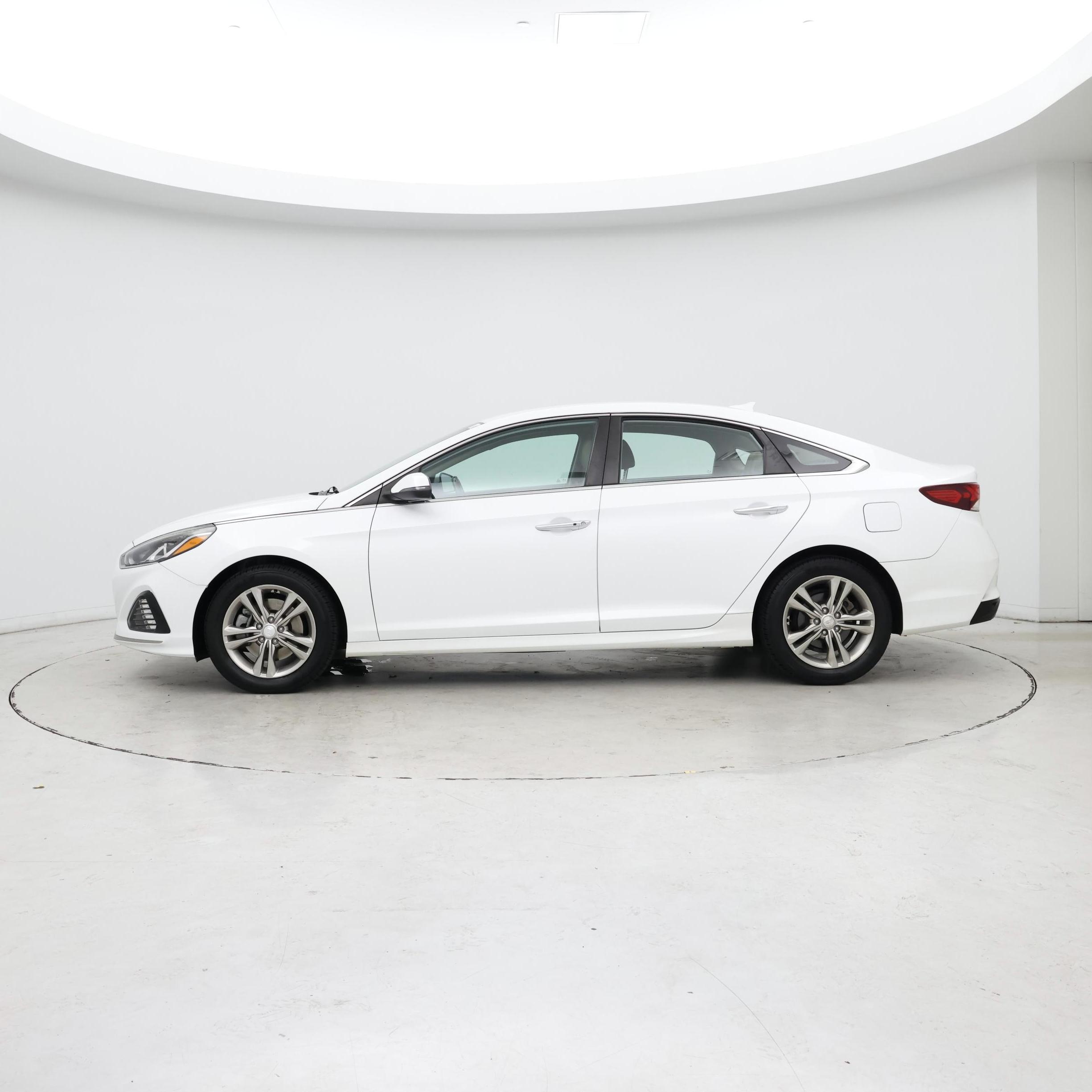 Thumbnail: 2019 Hyundai Sonata - 3