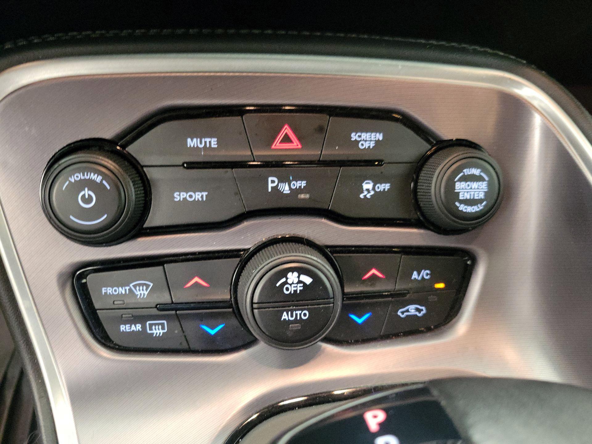 Thumbnail: 2019 Dodge Challenger - 16
