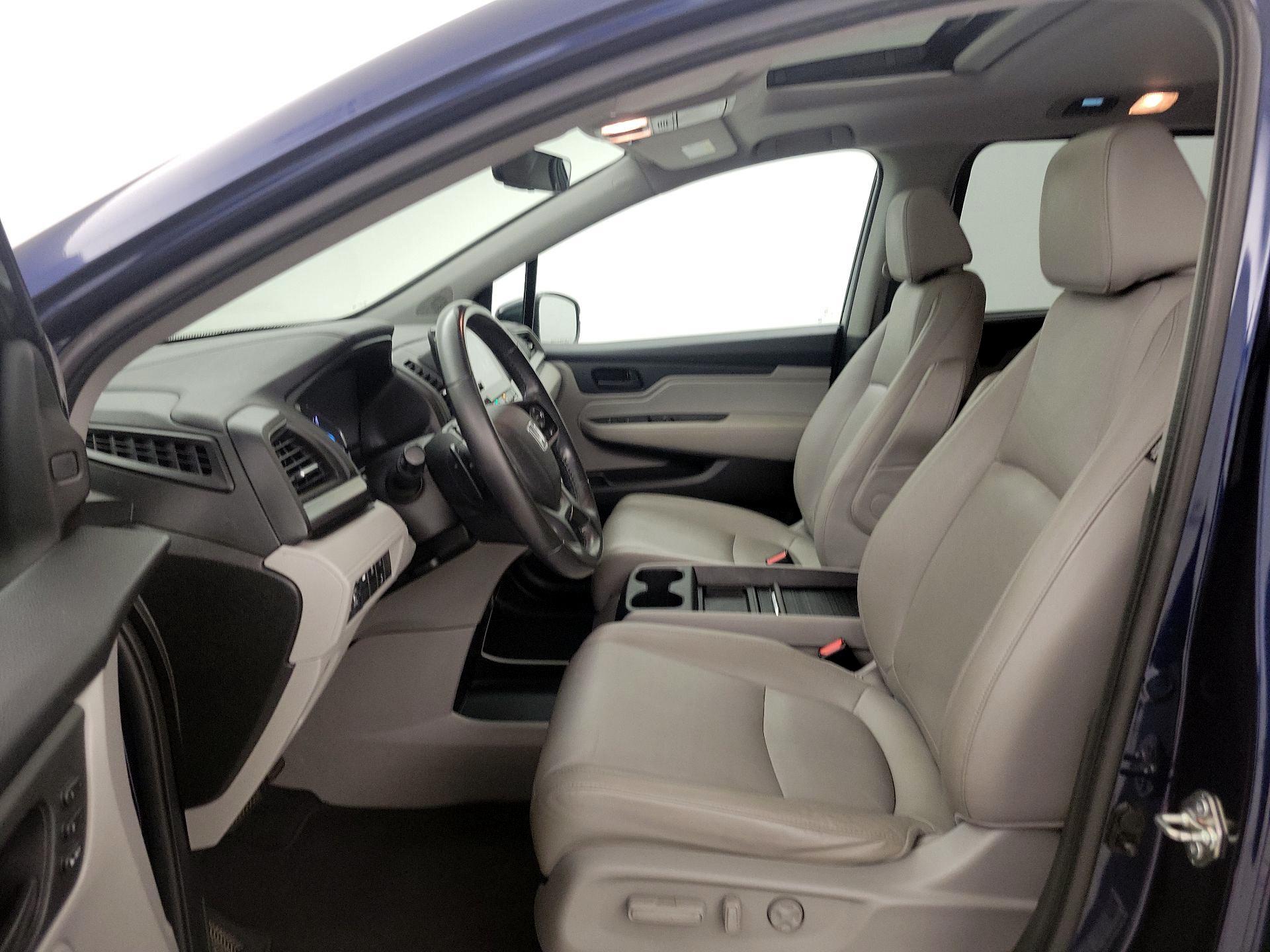 Thumbnail: 2019 Honda Odyssey - 11